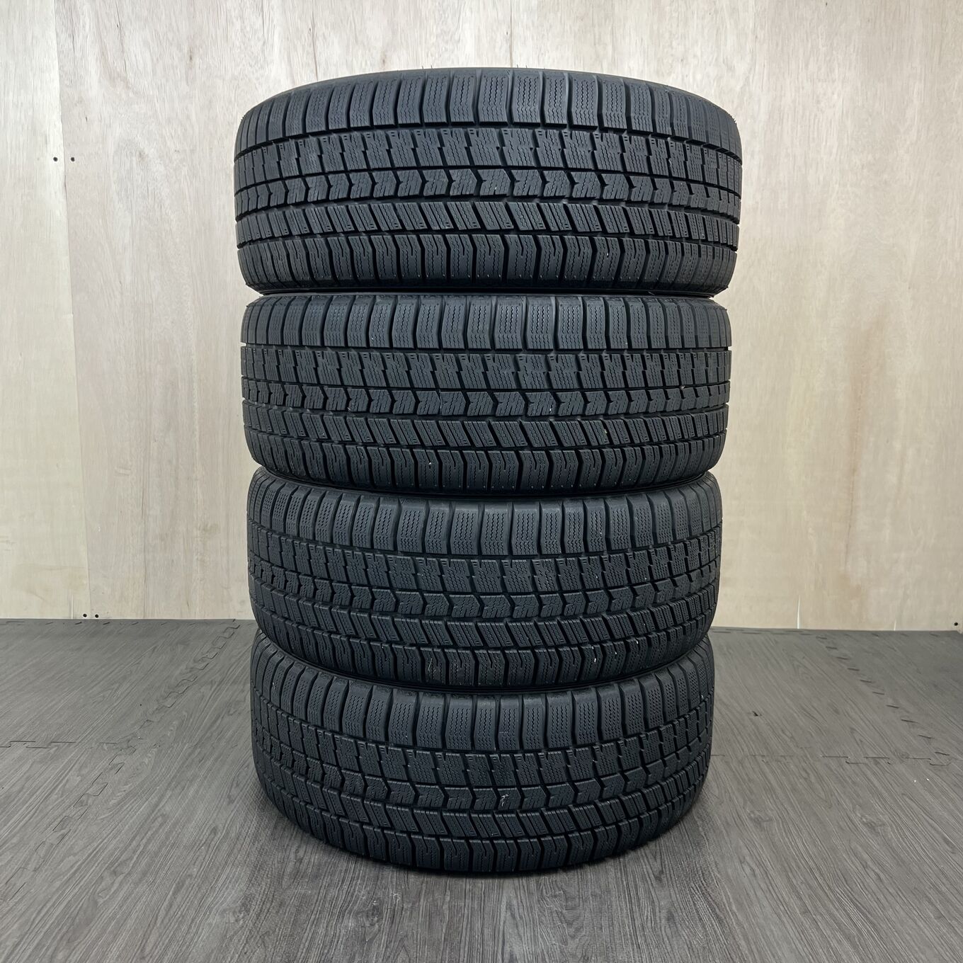 225/40 R18 Goodyear ICE NAVI 8 — 29 600 ¥/комплект