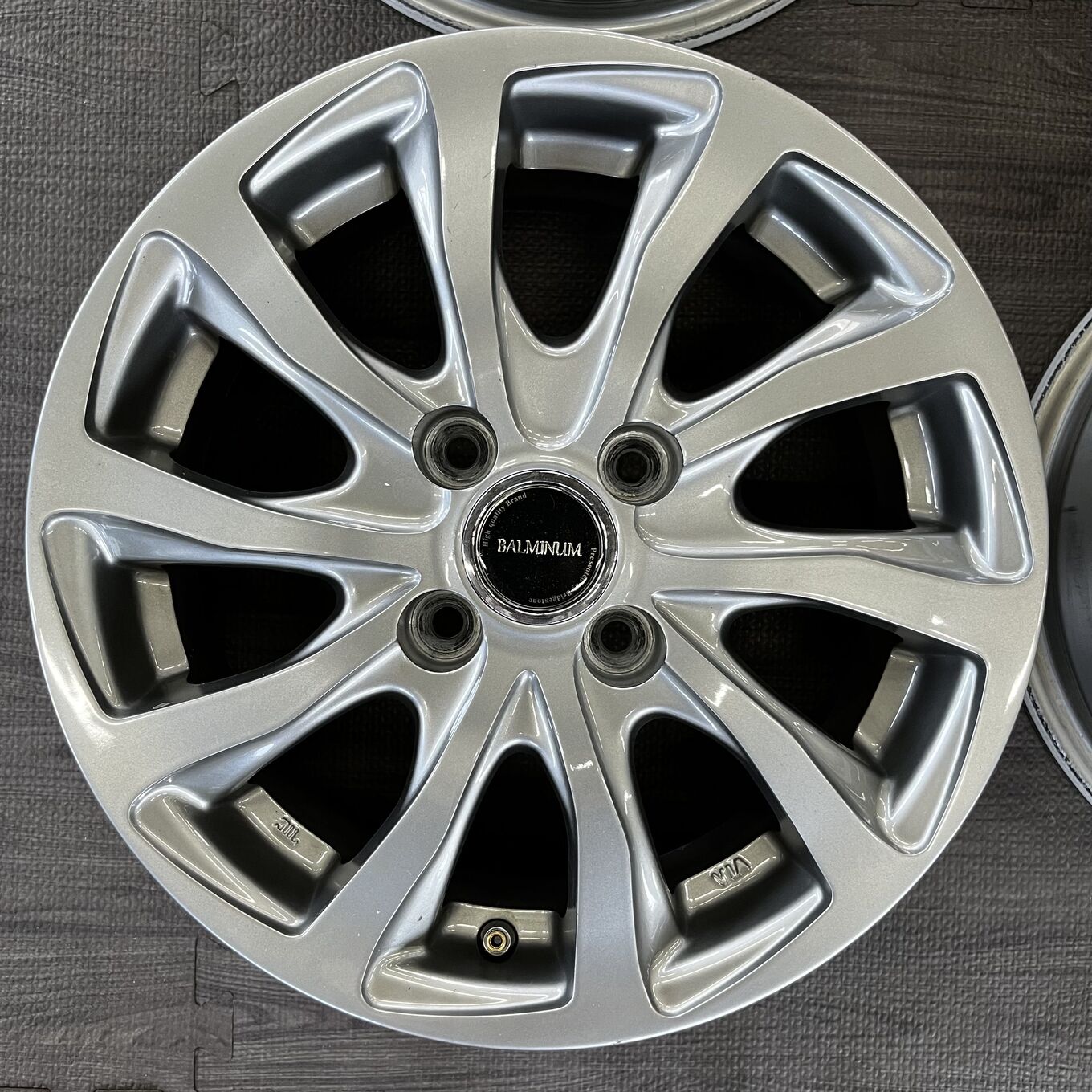 Bridgestone BALMINUM R14 5.5J ET39 4x100, фото 2