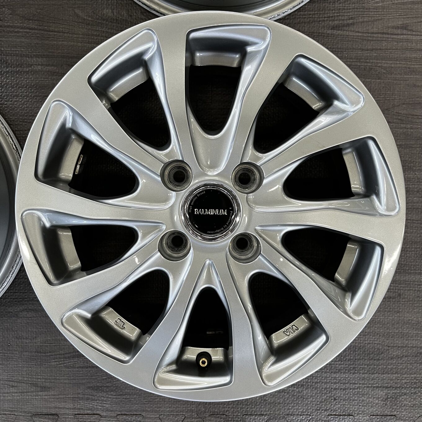 Bridgestone BALMINUM R14 5.5J ET39 4x100, фото 3