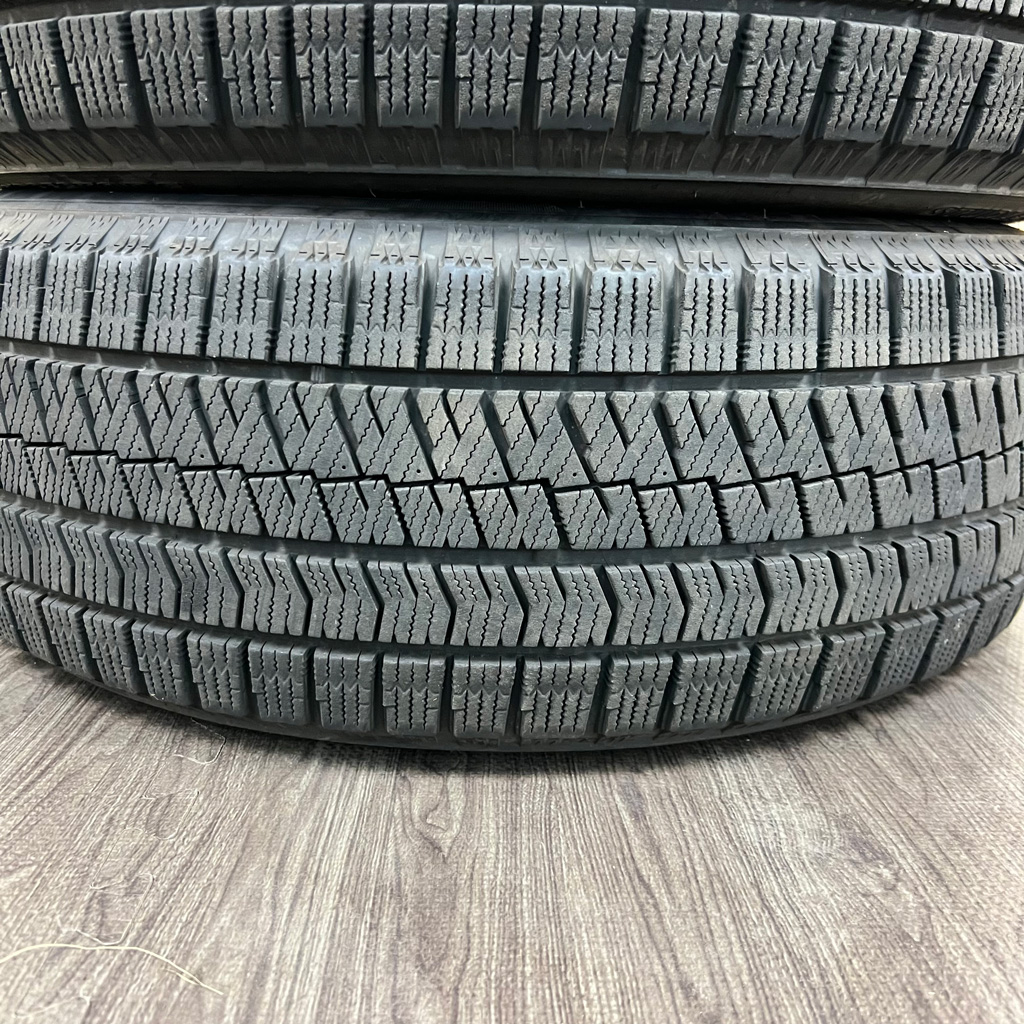Bridgestone BLIZZAK VRX2 225/60 R17, фото 2