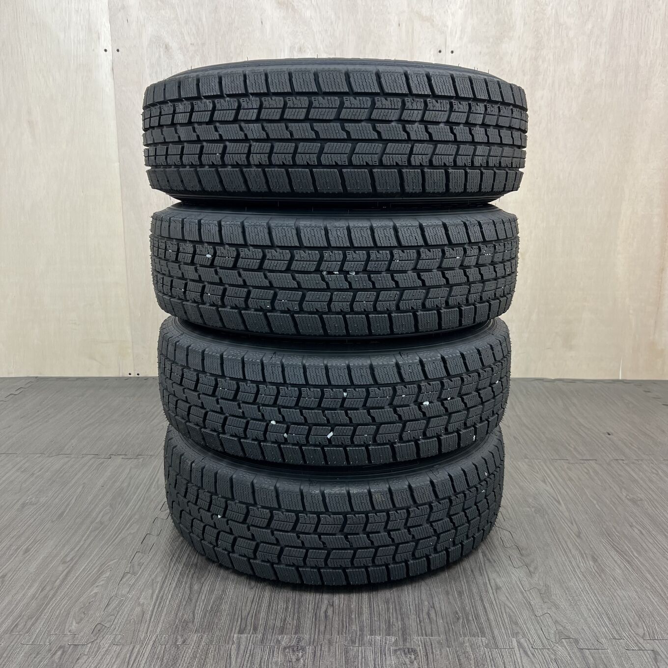 175/70 R14 Goodyear ICE NAVI 7 — 18 600 ¥/комплект