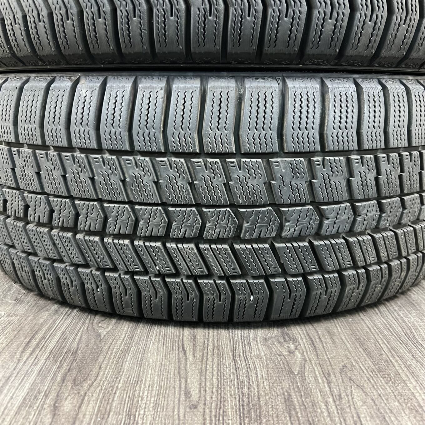 Goodyear ICE NAVI 8 225/40 R18, фото 5