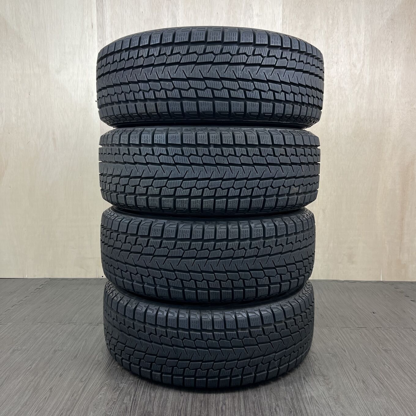 235/60 R18 Yokohama ICE GUARD G075 — 25 400 ¥/комплект