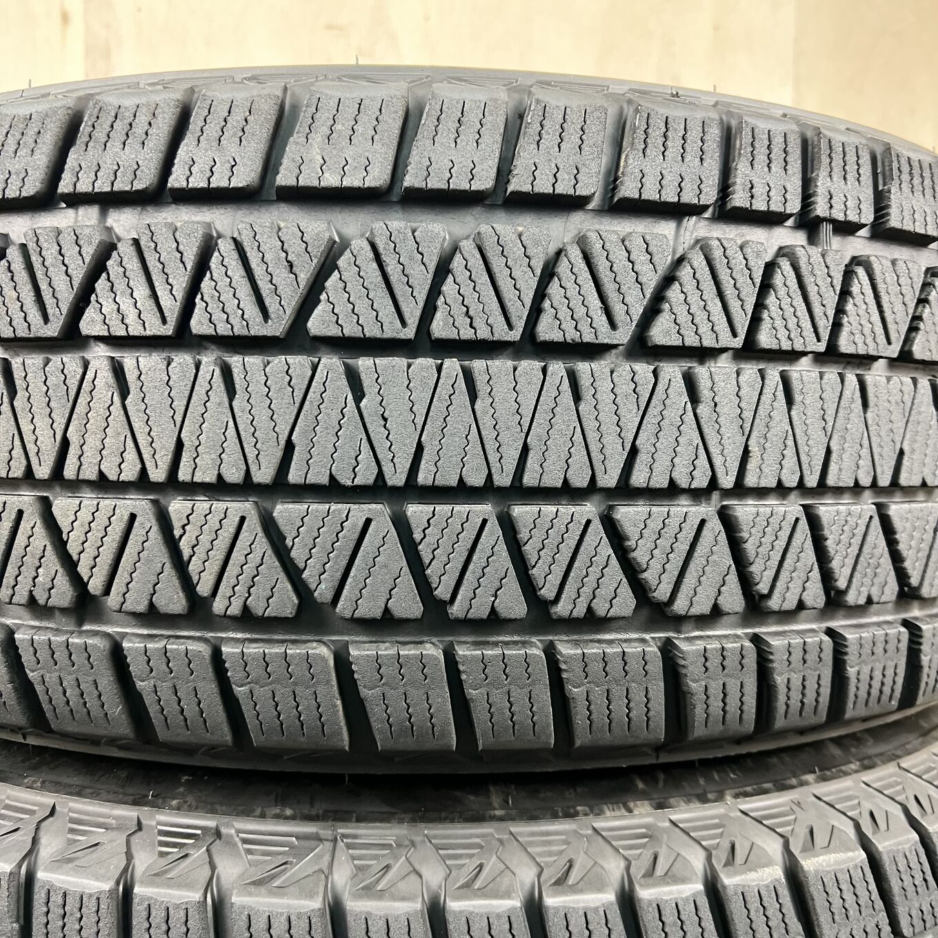 Bridgestone 265/65 R17, фото 2