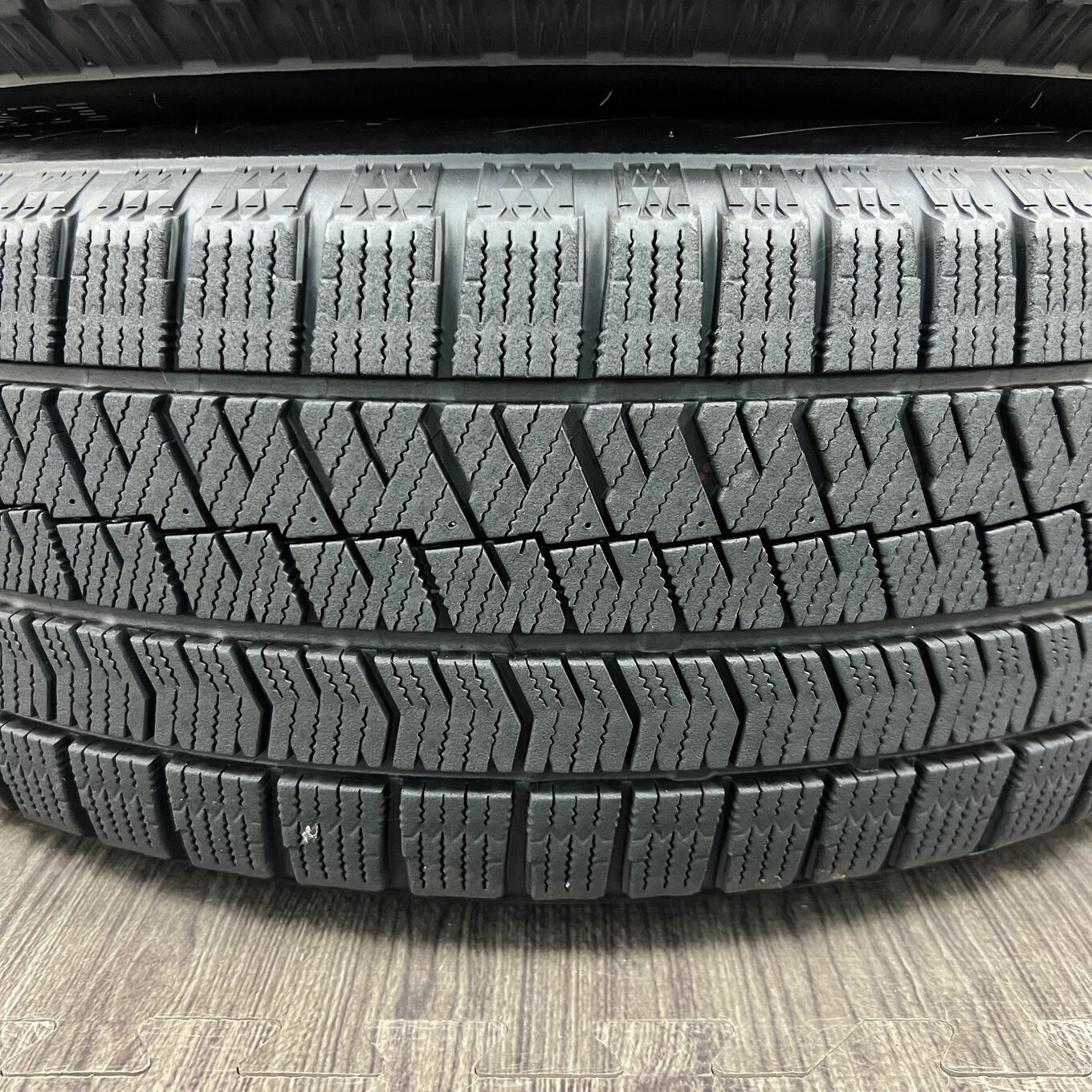 Bridgestone BLIZZAK VRX2 225/60 R17, фото 5