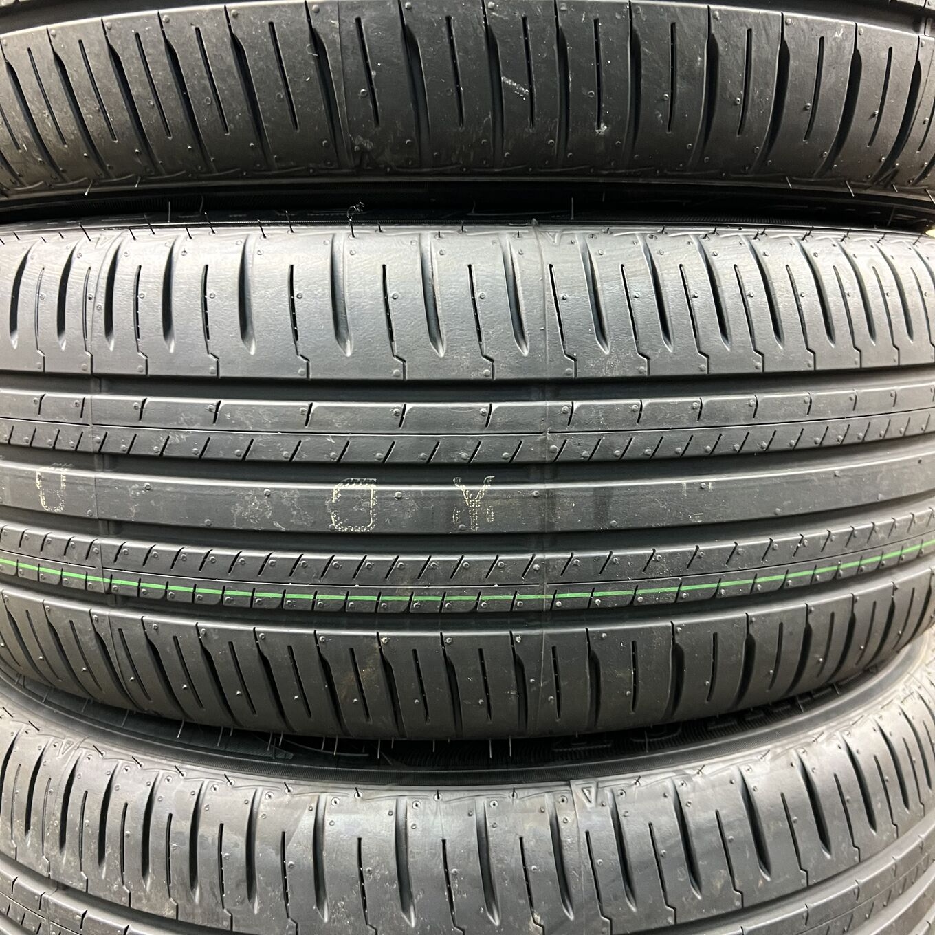 Dunlop ENASAVE EC300+ 215/50 R18, фото 3
