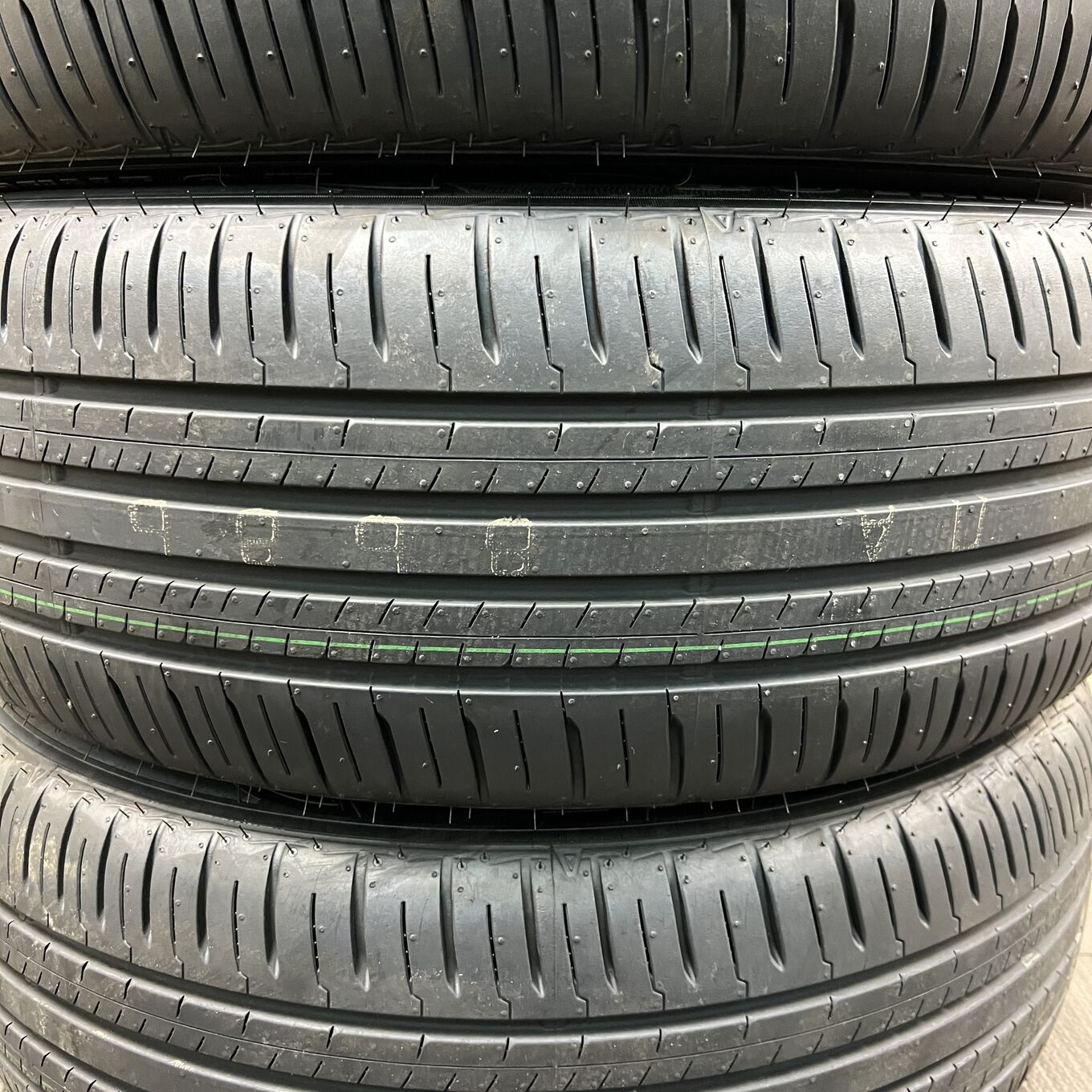 Dunlop ENASAVE EC300+ 215/50 R18, фото 4