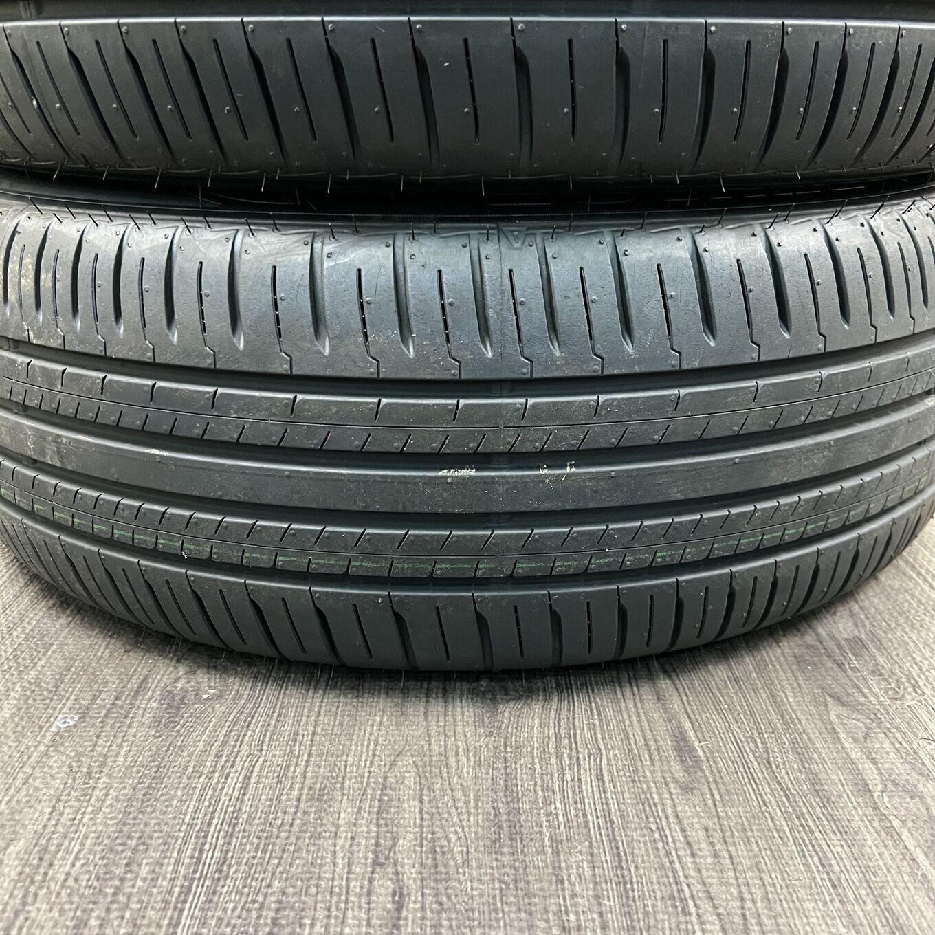 Dunlop ENASAVE EC300+ 215/50 R18, фото 5