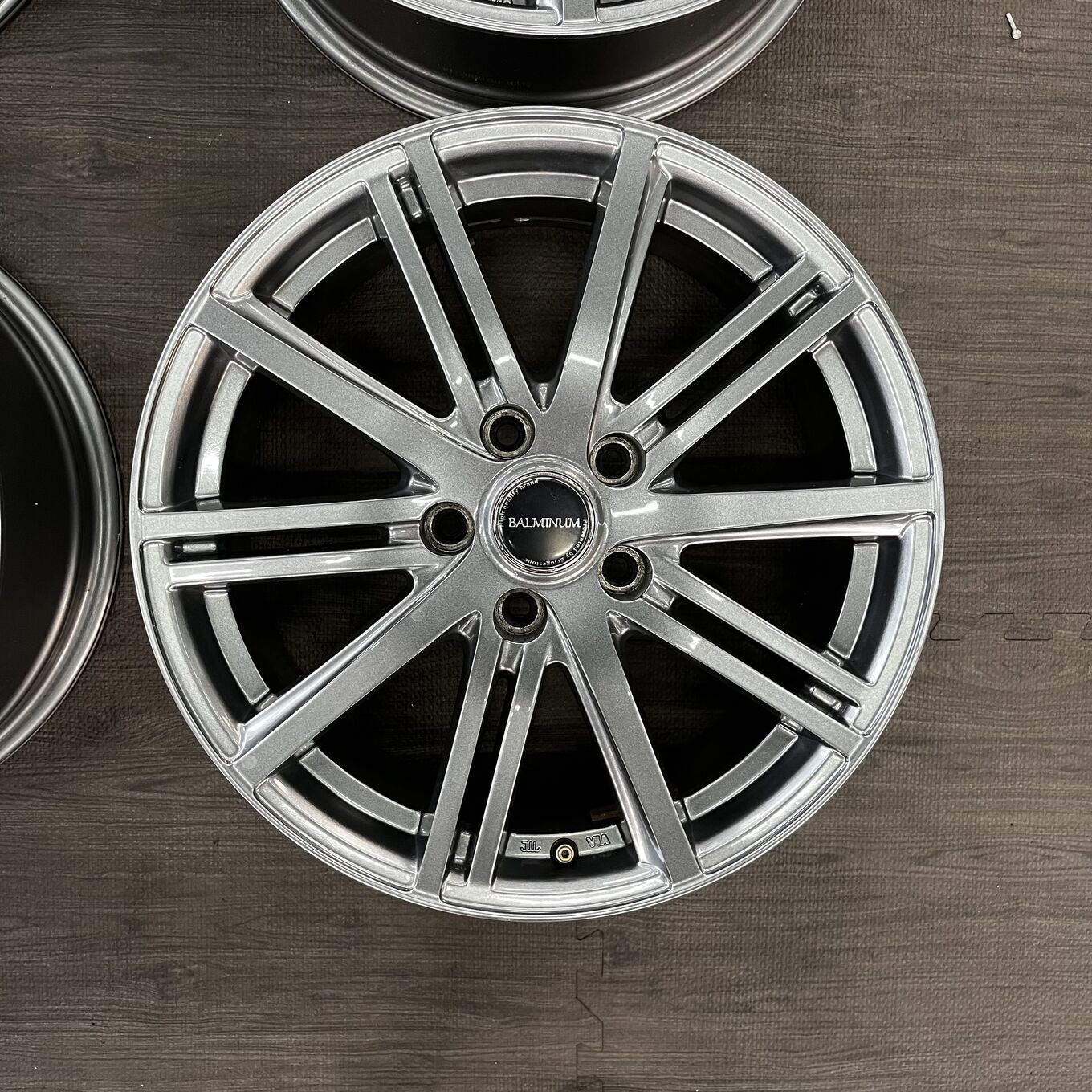 Bridgestone BALMINUM R17 7J ET45 5x114.3, фото 3
