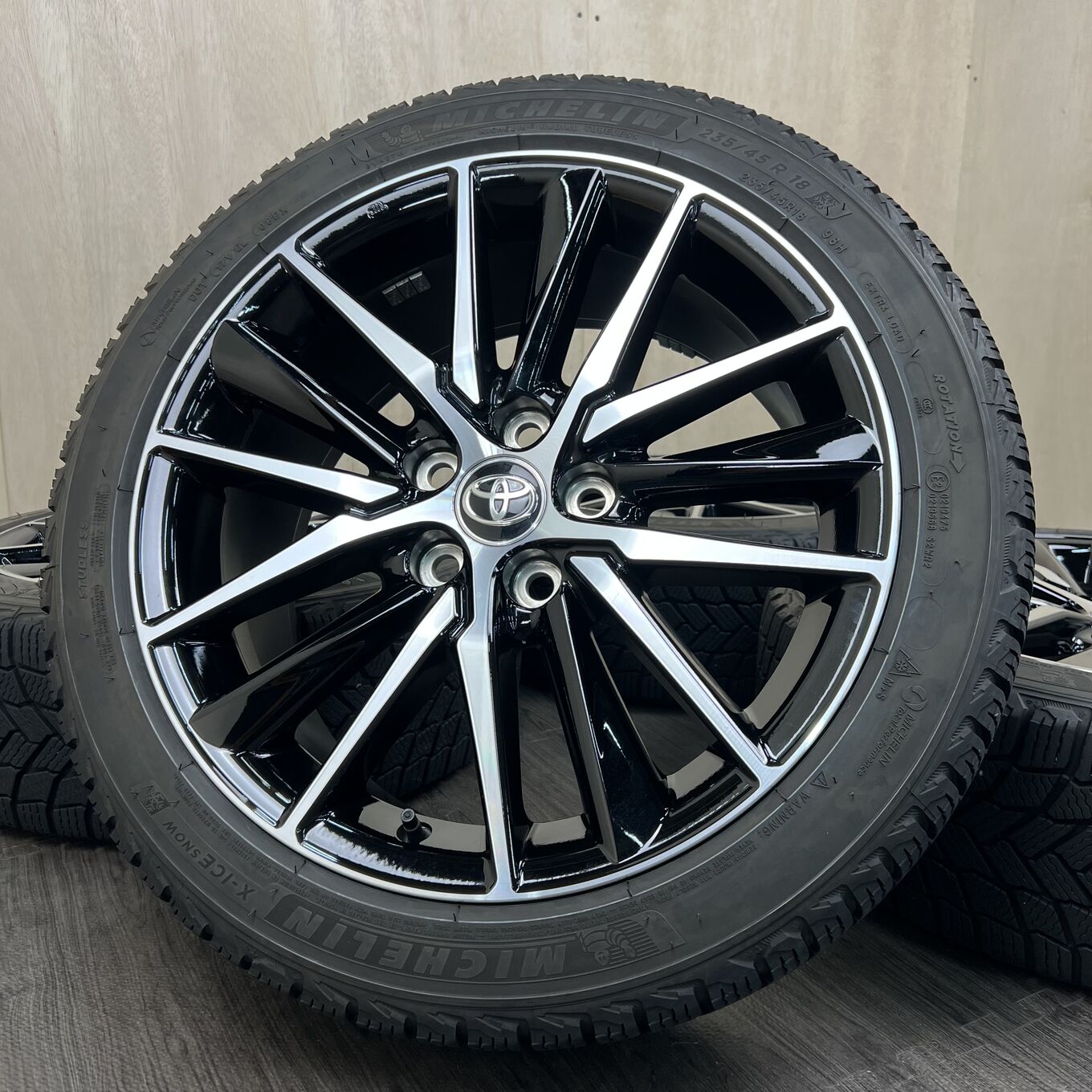 R18 8J ET50 5x114.3 Toyo CAMRY XV70/XV75 — 118 900 ¥/комплект