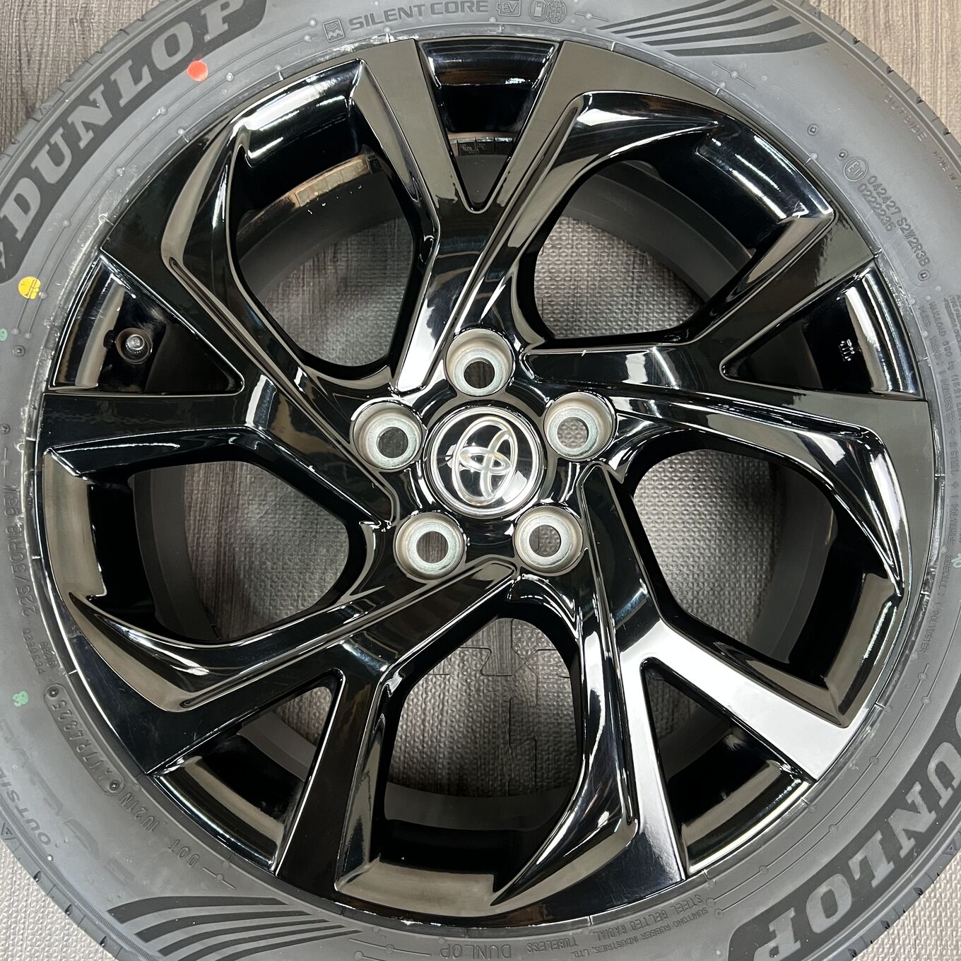 Dunlop C-HR G MODE-NERO 225/50 R18, фото 3