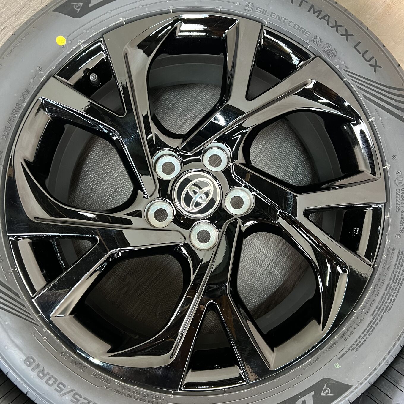 Dunlop C-HR G MODE-NERO 225/50 R18, фото 4