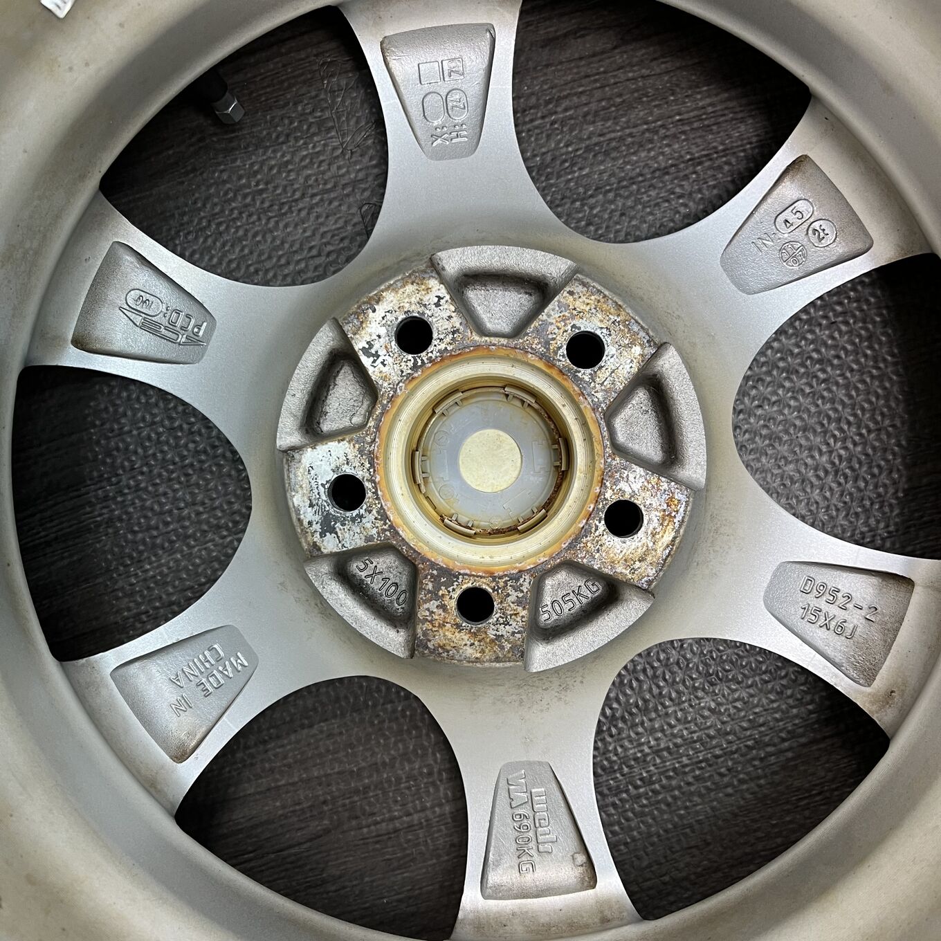 FANG R15 6J ET45 5x100, фото 5