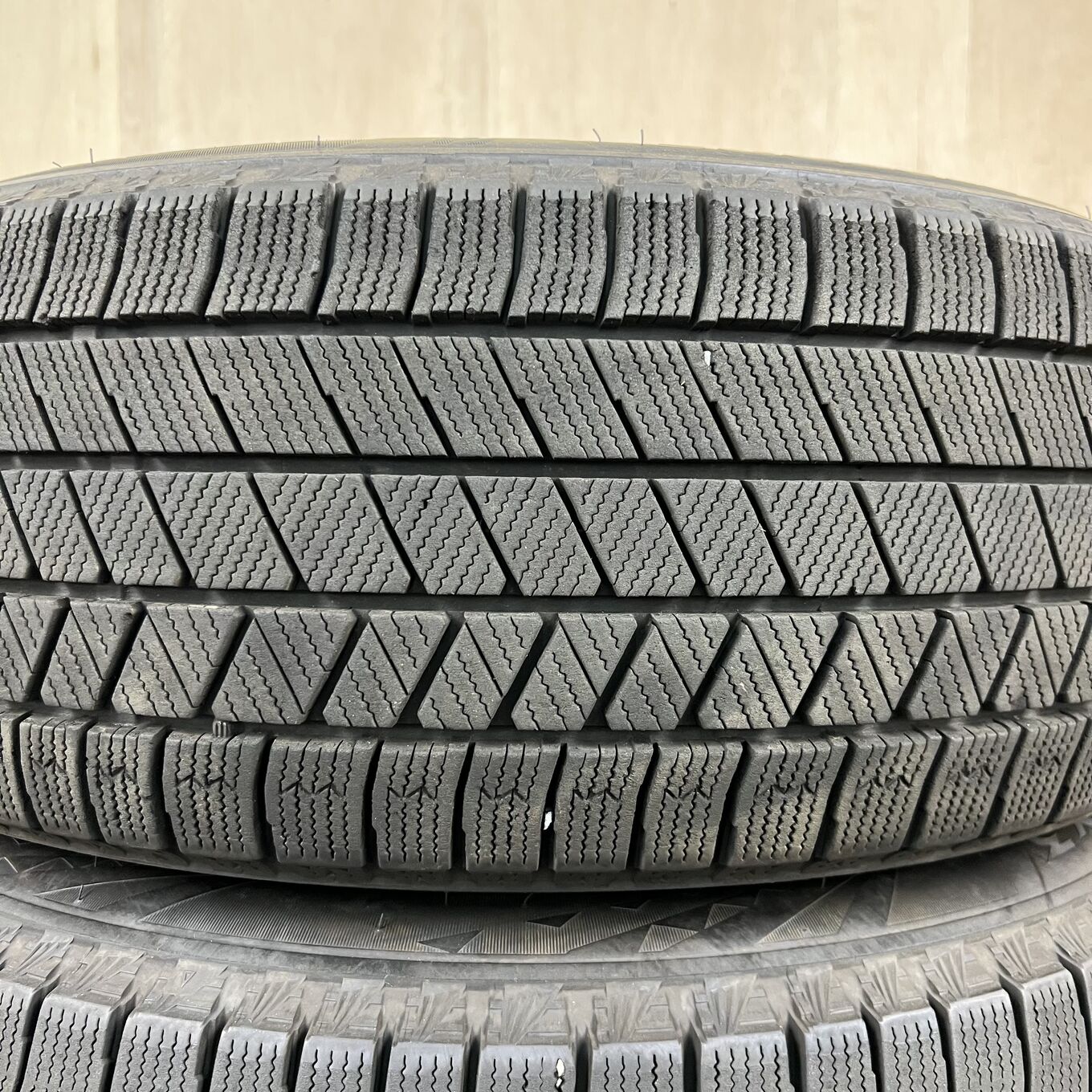 Bridgestone BLIZZAK VRX3 225/60 R17, фото 2