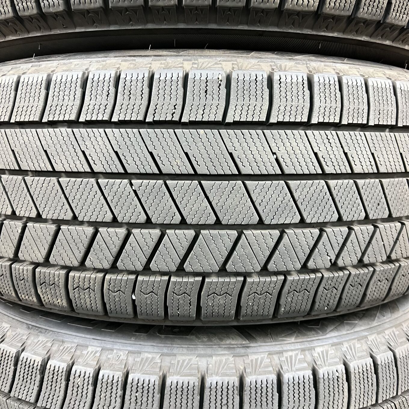 Bridgestone BLIZZAK VRX3 225/60 R17, фото 3