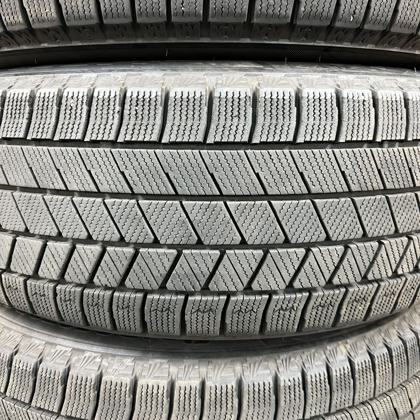 Bridgestone BLIZZAK VRX3 225/60 R17, фото 4