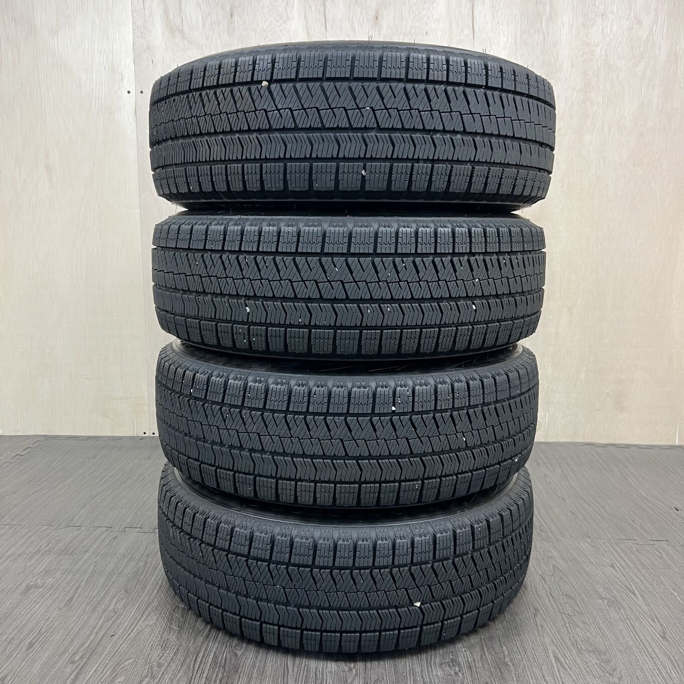195/65 R15 Bridgestone BLIZZAK VRX2 — 21 000 ¥/комплект