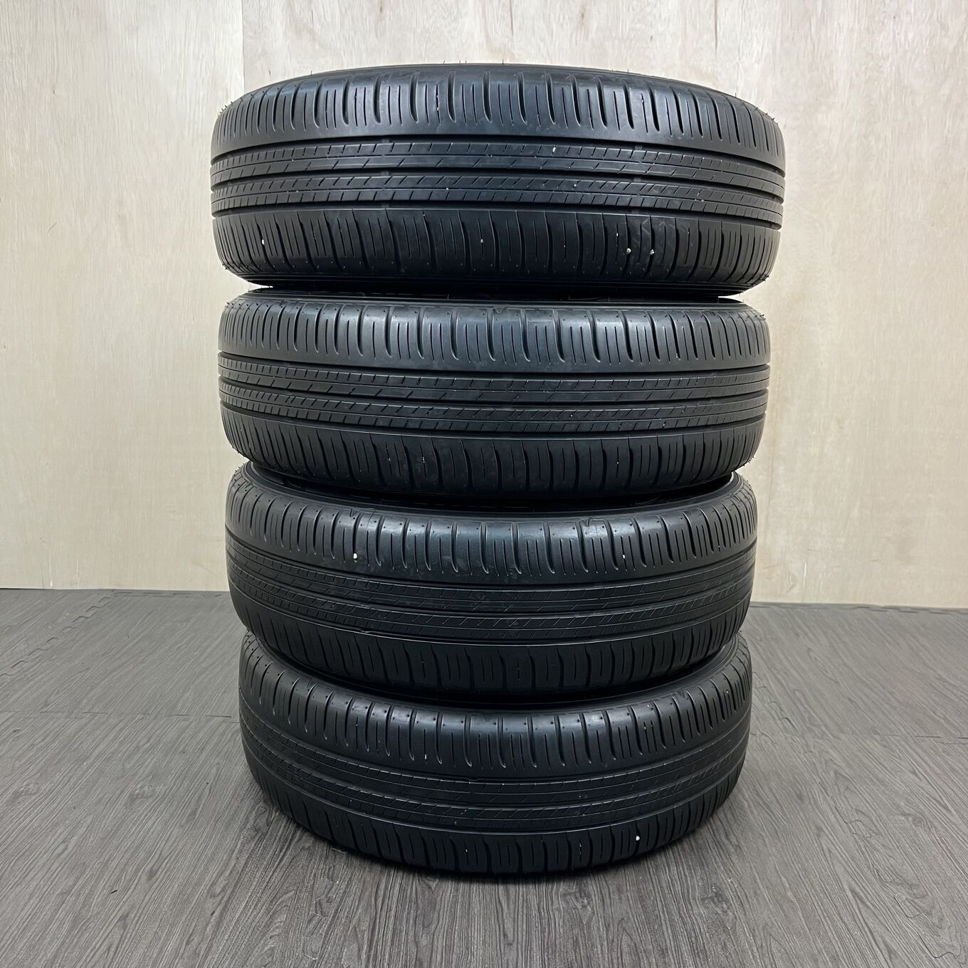 195/60 R17 Dunlop ENASAVE EC300+ — 22 800 ¥/комплект