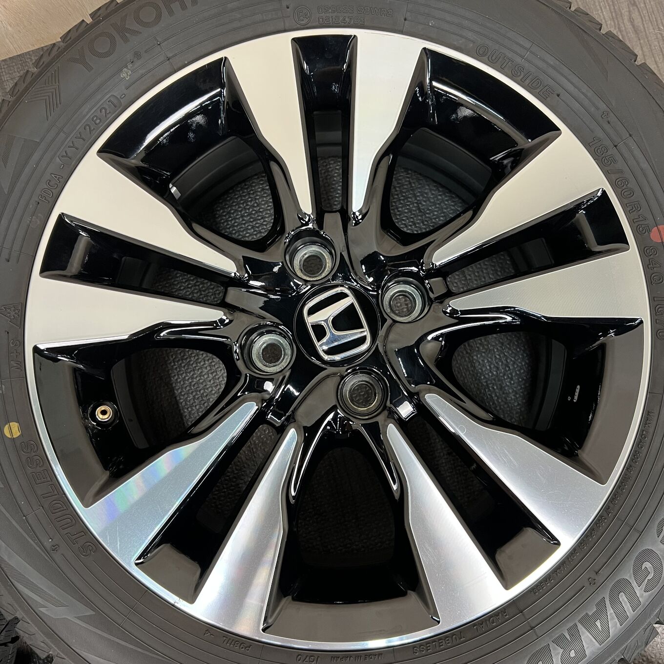 Yokohama ICE GUARD IG70 185/60 R15, фото 5
