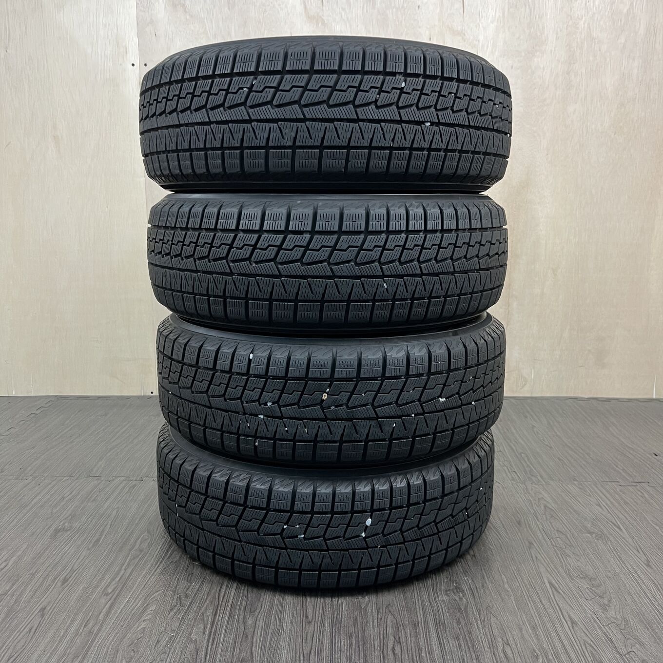 185/60 R15 Yokohama ICE GUARD IG70 — 11 800 ¥/комплект
