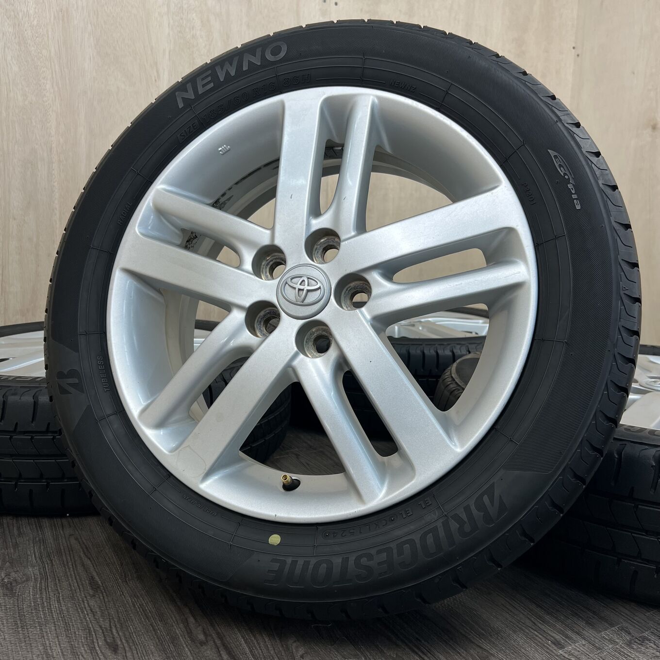 Б/У колесо в сборе 185/60 R16 Bridgestone RACTIS, артикул 84S40426
