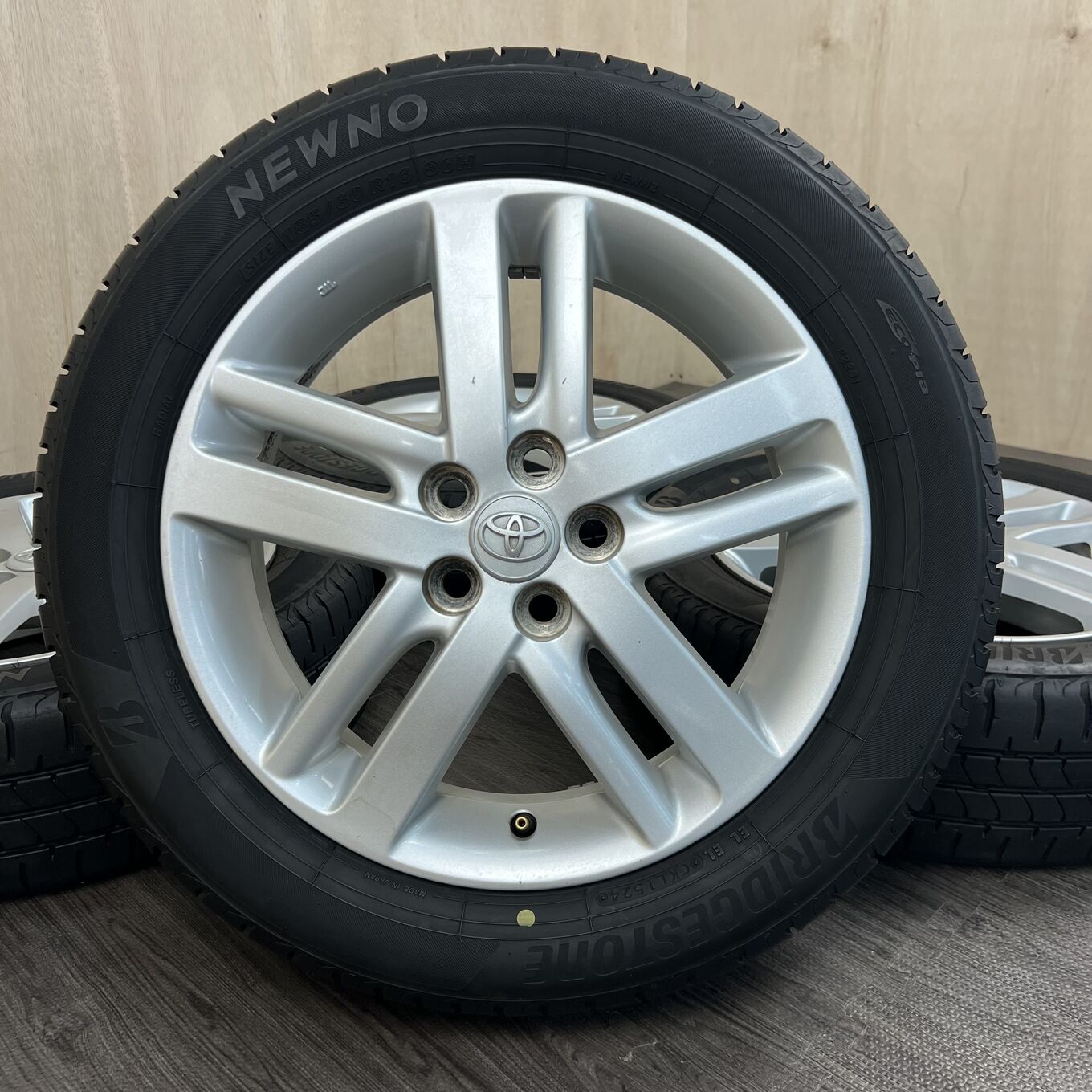 Bridgestone RACTIS 185/60 R16, фото 5