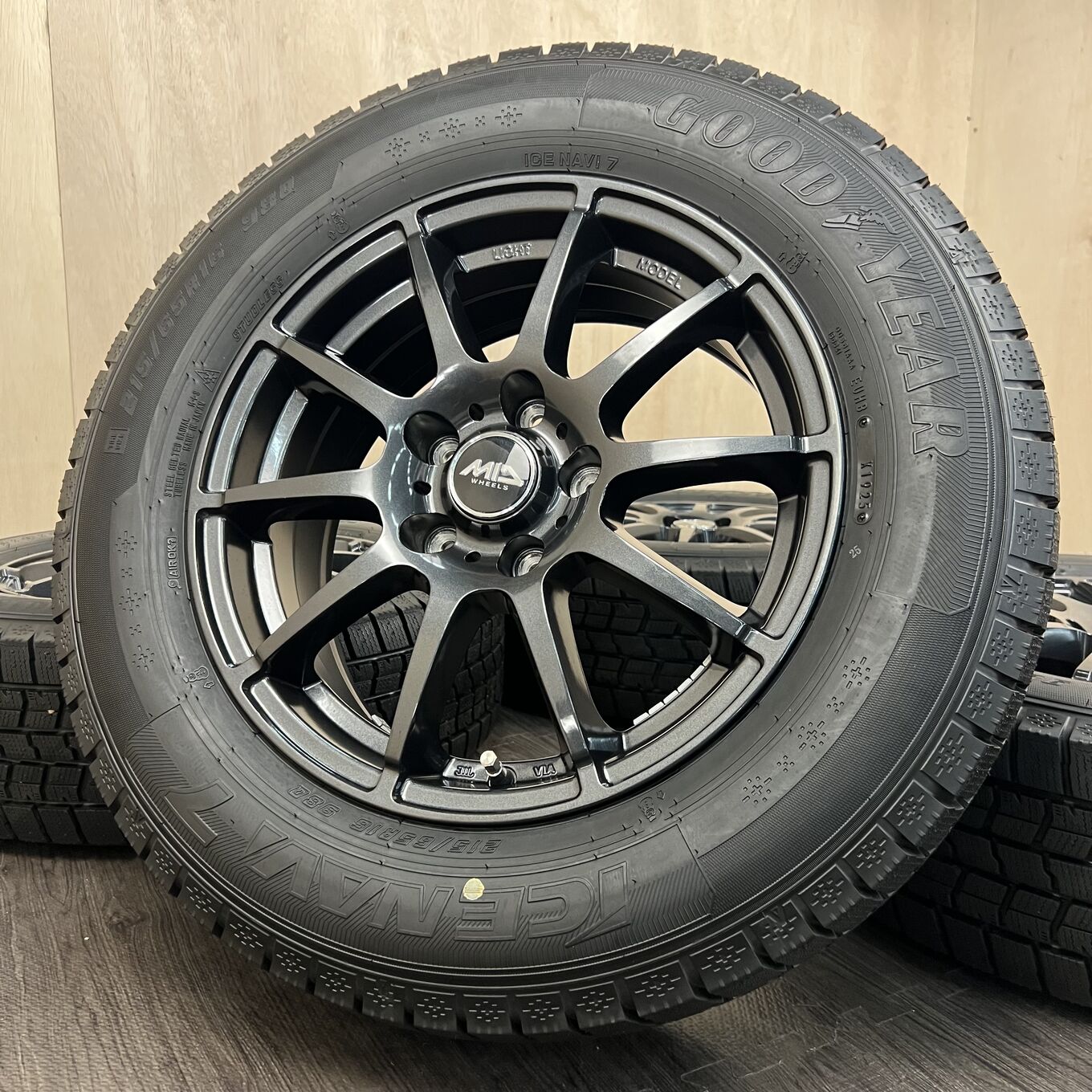 Б/У колесо в сборе 215/65 R16 Goodyear ICE NAVI 7, артикул 86S40426