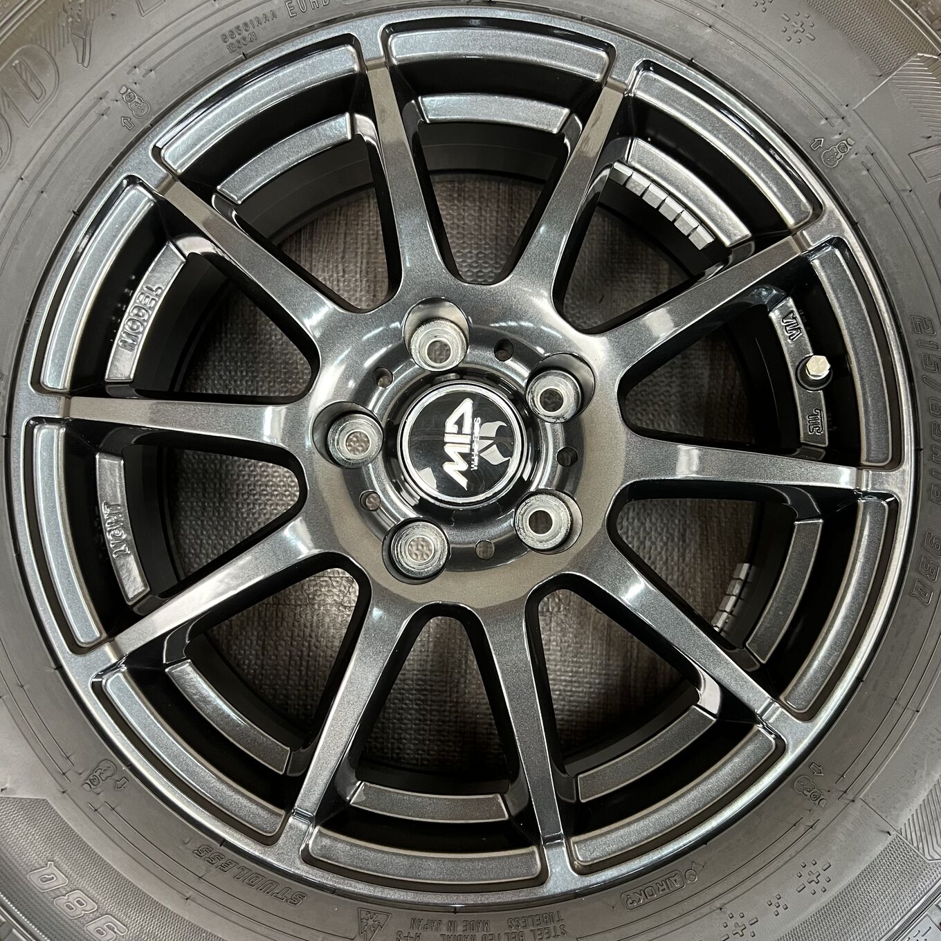 Goodyear ICE NAVI 7 215/65 R16, фото 2