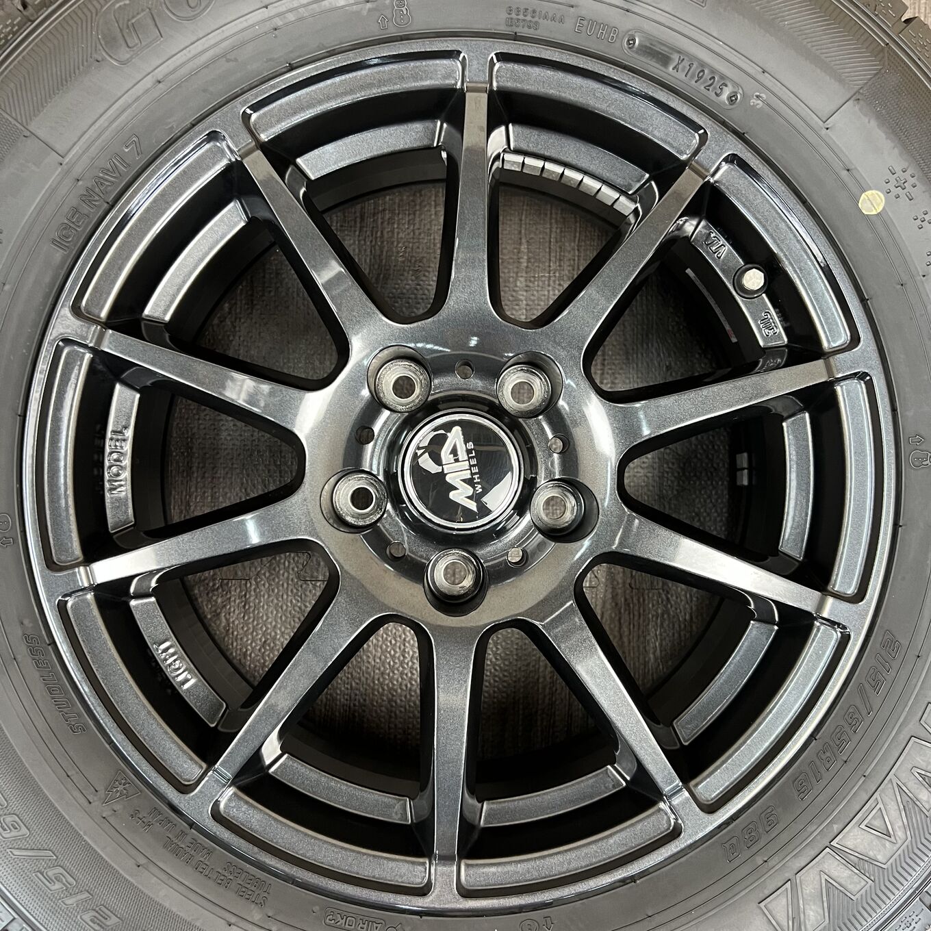 Goodyear ICE NAVI 7 215/65 R16, фото 3