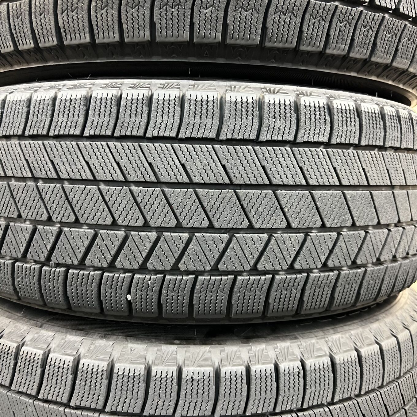 Bridgestone BLIZZAK VRX3 215/60 R16, фото 3