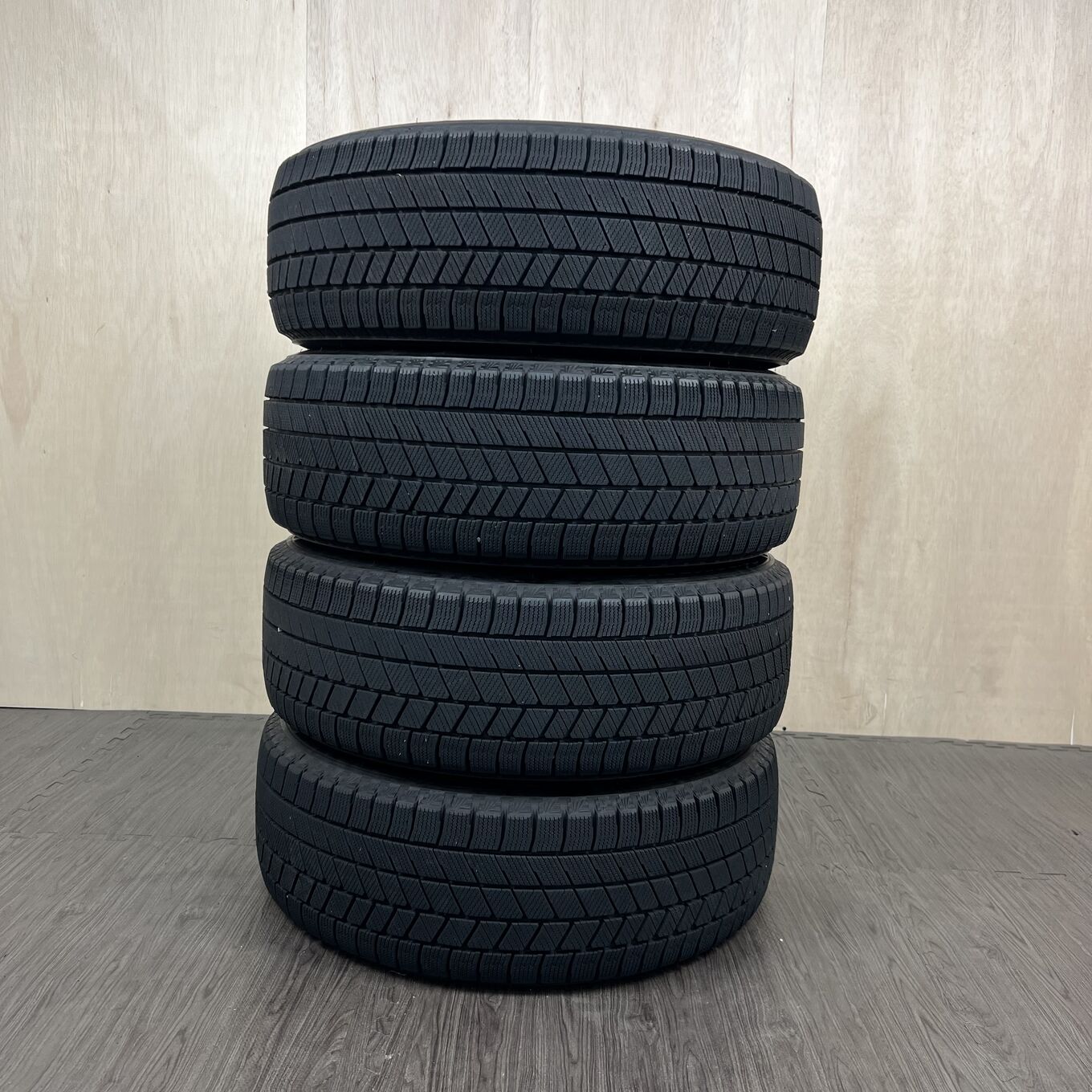 215/60 R16 Bridgestone BLIZZAK VRX3 — 29 600 ¥/комплект