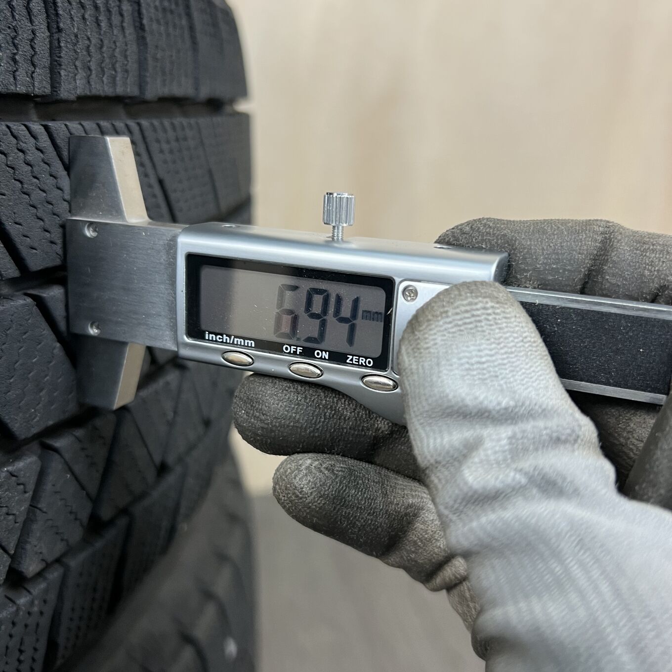 Bridgestone BLIZZAK VRX3 215/60 R16, фото 6