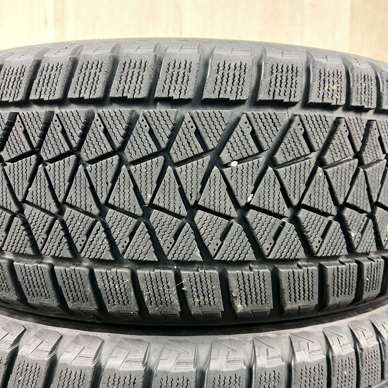 Bridgestone 225/55 R18, фото 2