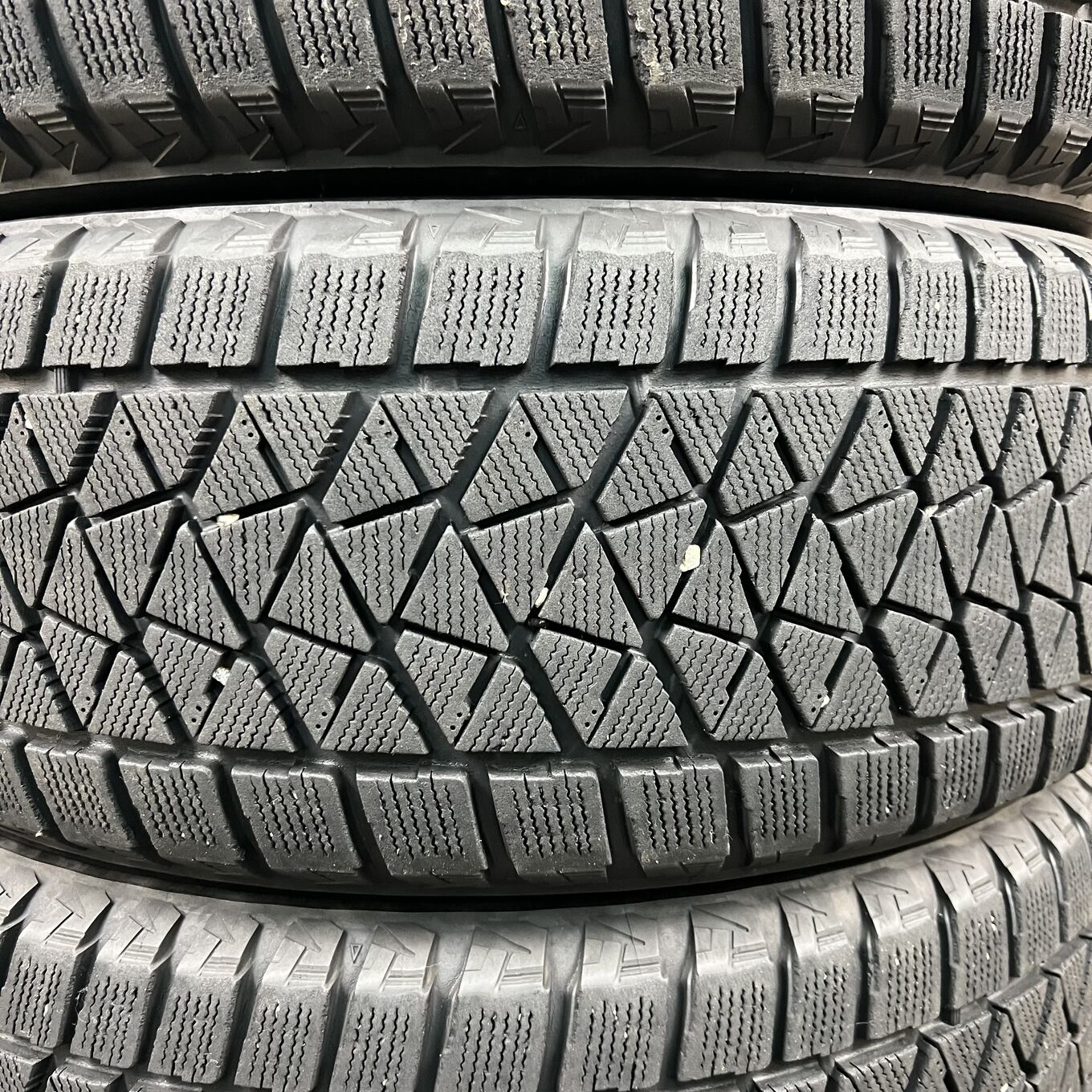 Bridgestone 225/55 R18, фото 3