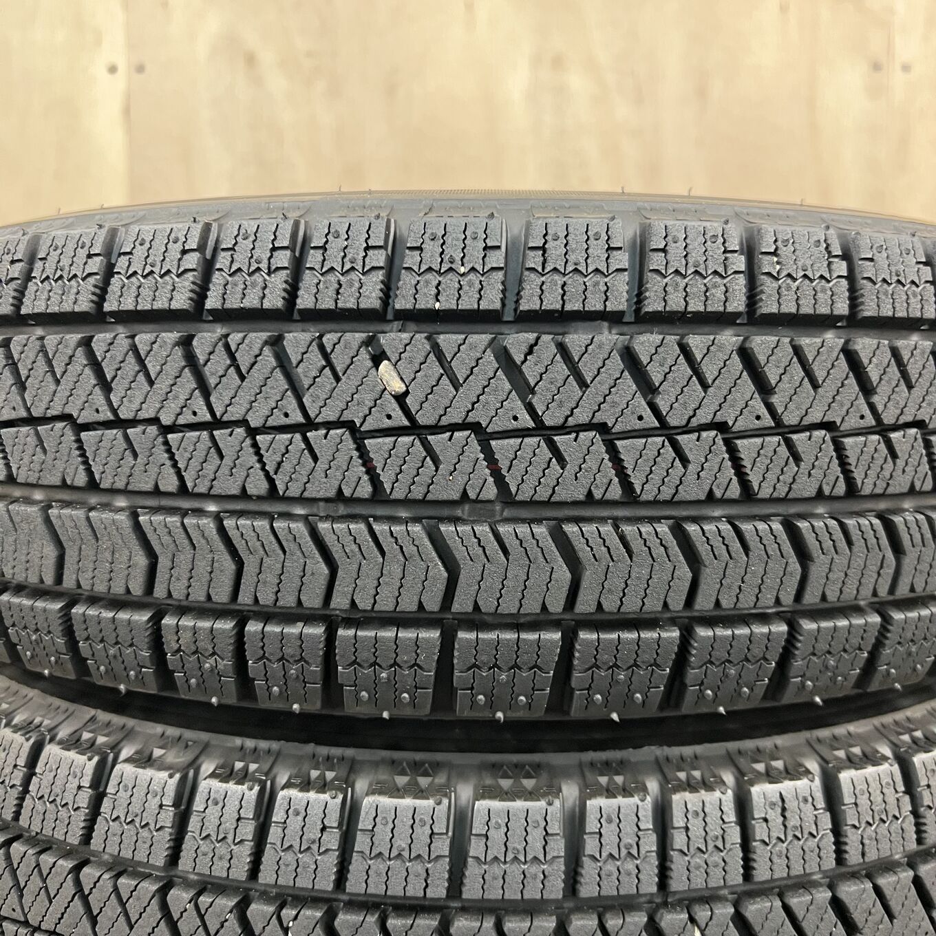 Bridgestone BLIZZAK VRX2 155/70 R13, фото 2