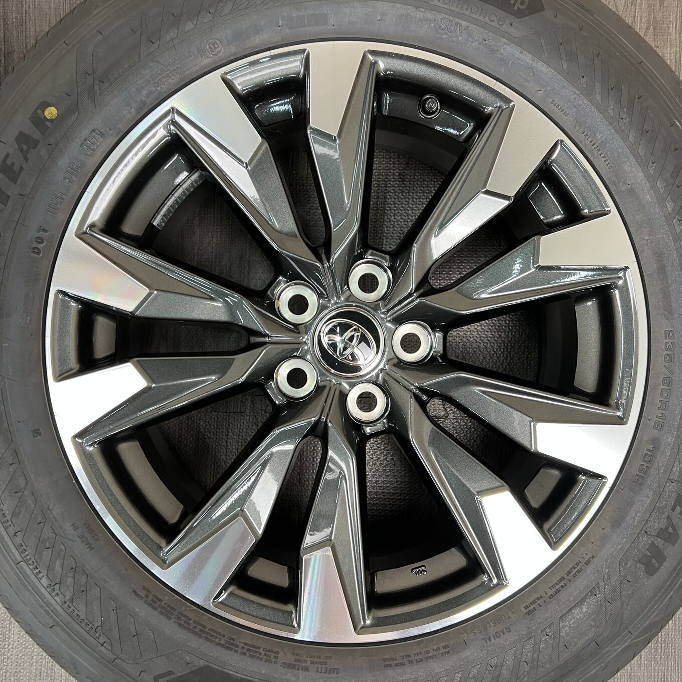 Goodyear RAV4 XA50 235/60 R18, фото 3