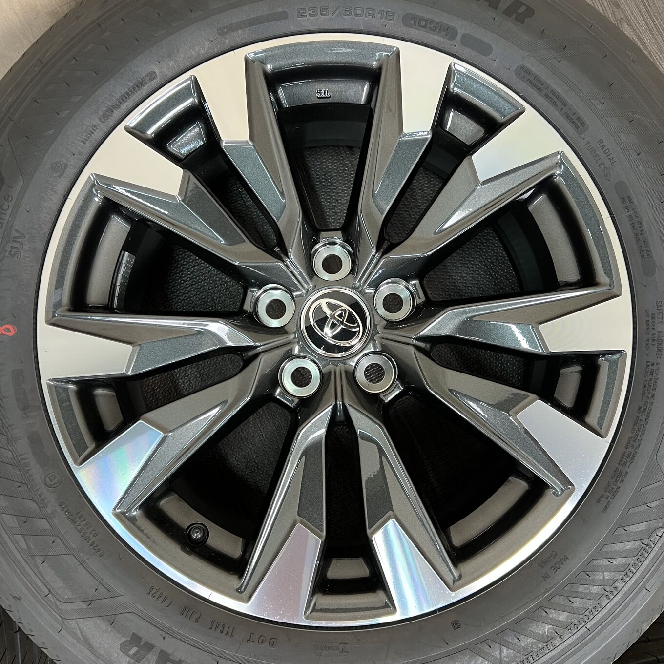 Goodyear RAV4 XA50 235/60 R18, фото 5