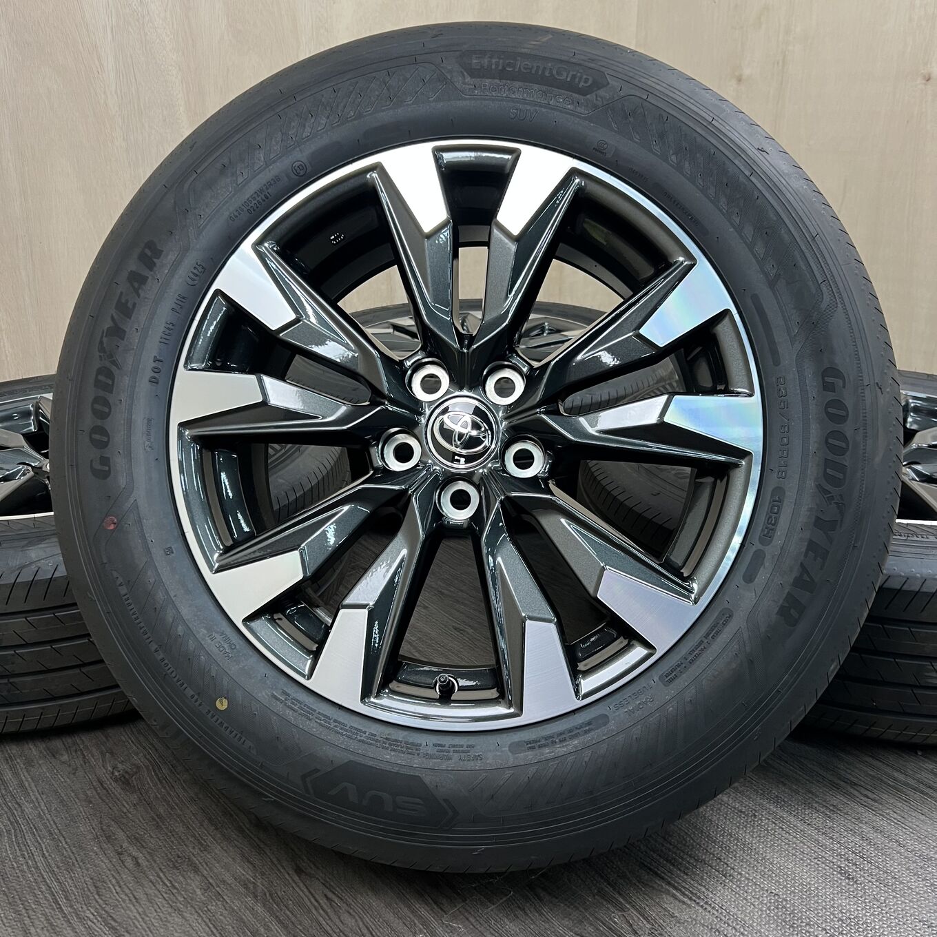 Goodyear RAV4 XA50 235/60 R18, фото 6