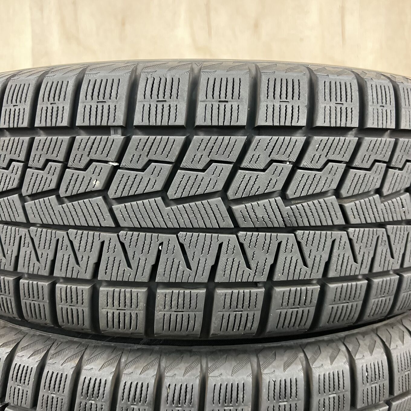 Yokohama ICE GUARD IG70 205/50 R17, фото 2