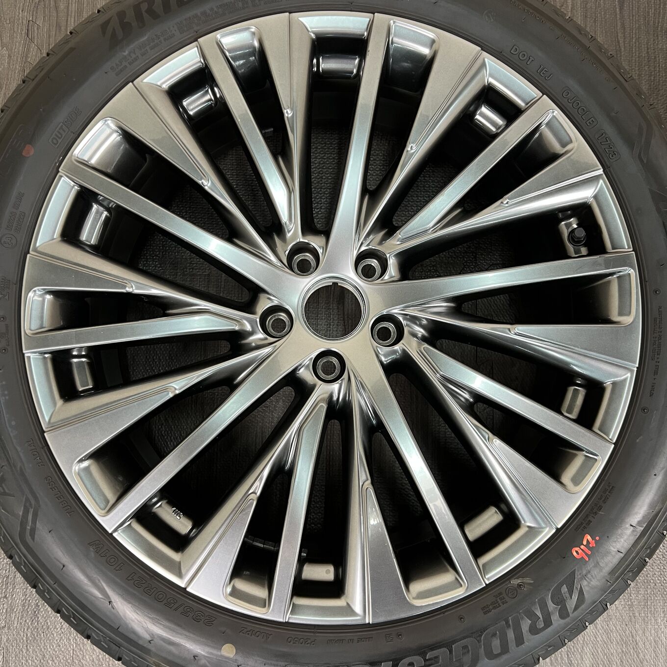 Bridgestone RX 235/50 R21, фото 2