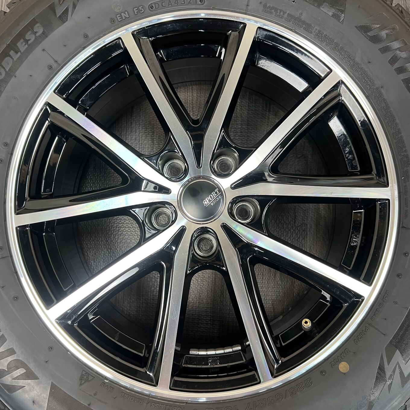 Bridgestone BLIZZAK DM-V3 225/65 R17, фото 2