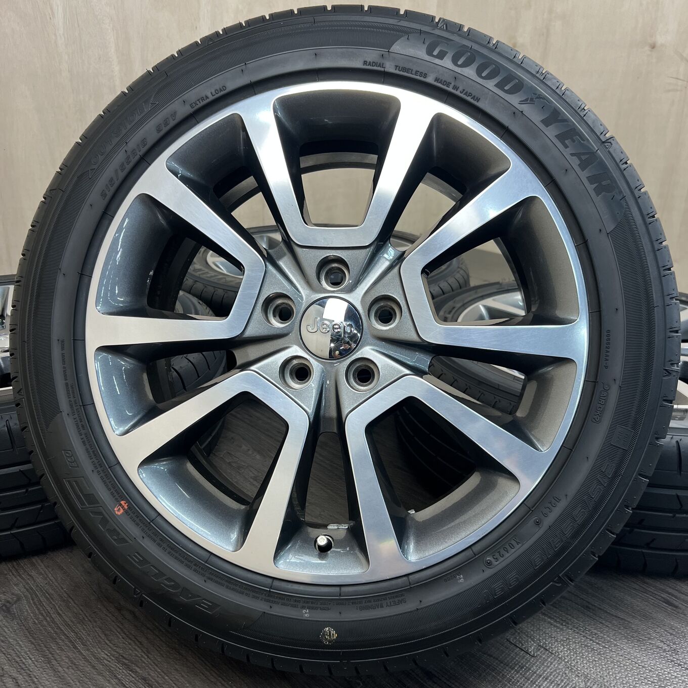 Goodyear COMPASS 215/55 R18, фото 6