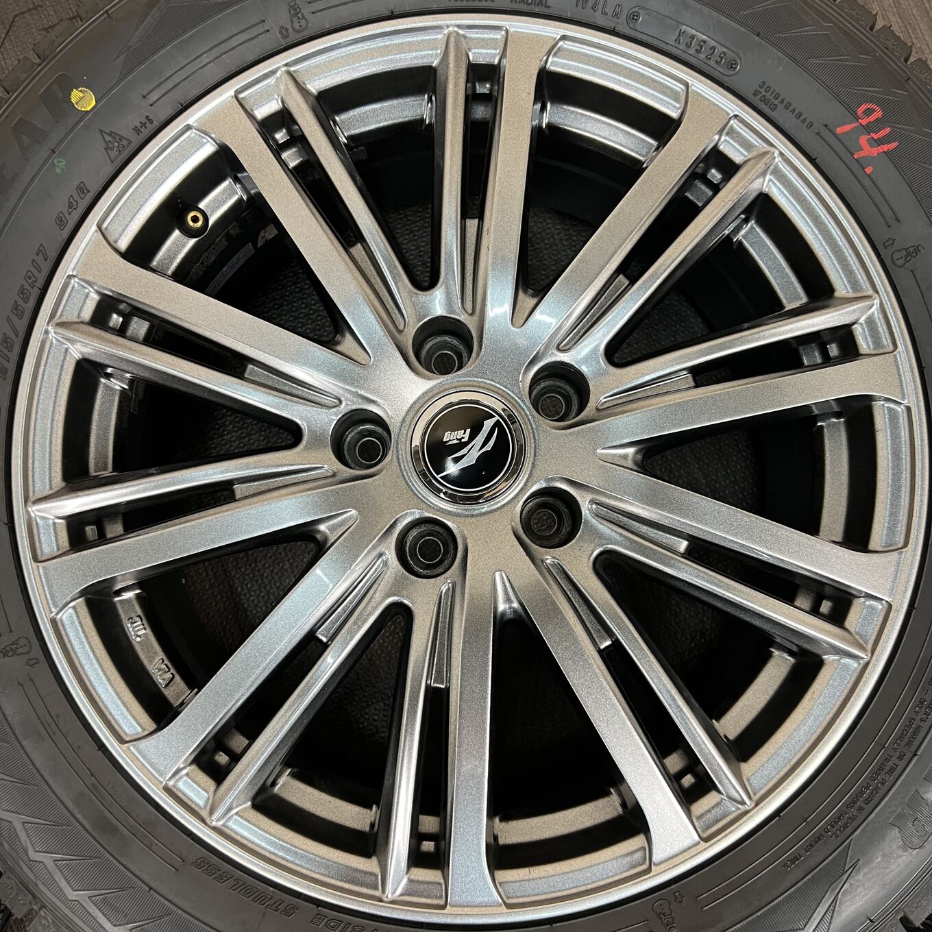 Goodyear ICE NAVI 8 215/55 R17, фото 5