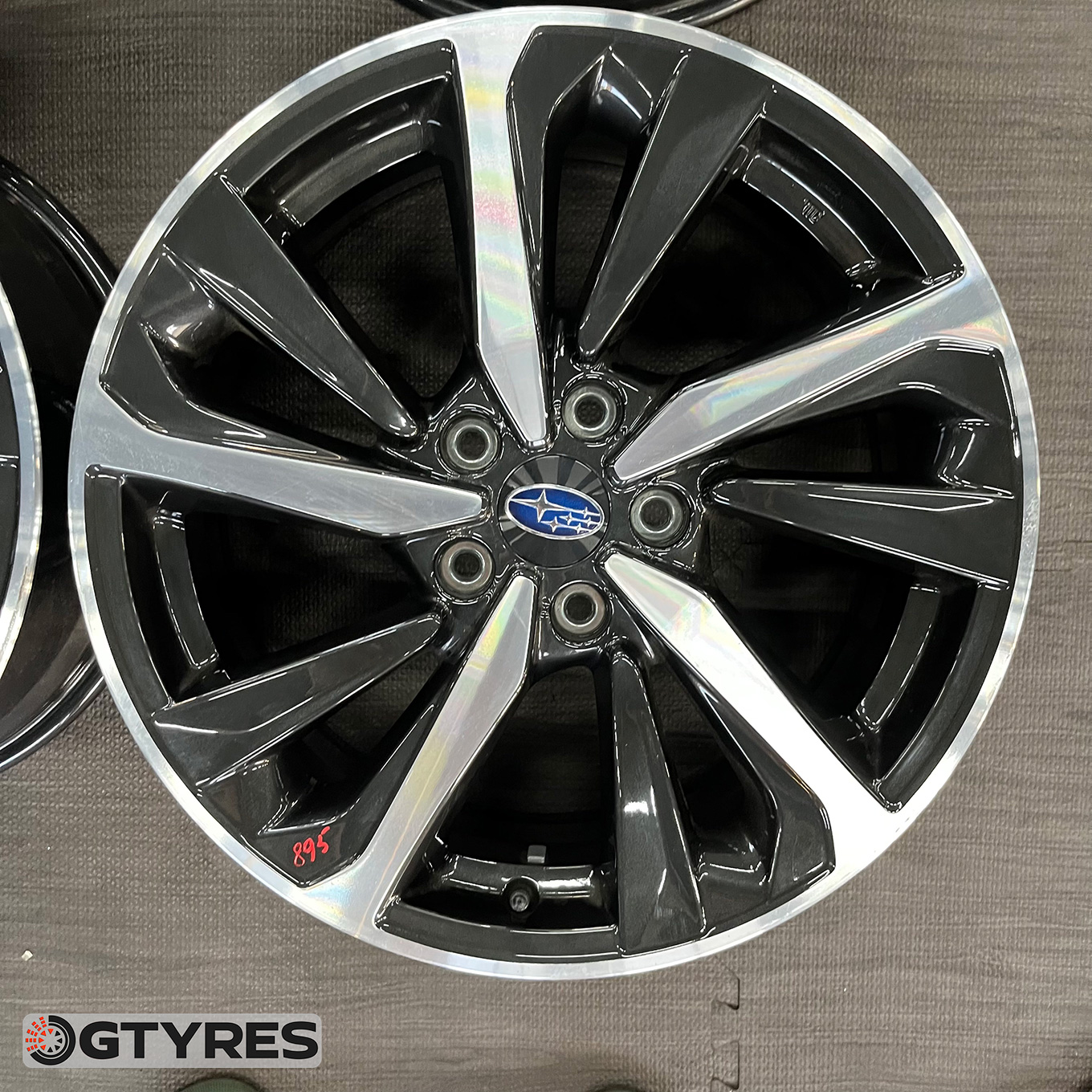 Yokohama 225/45 R18, фото 3