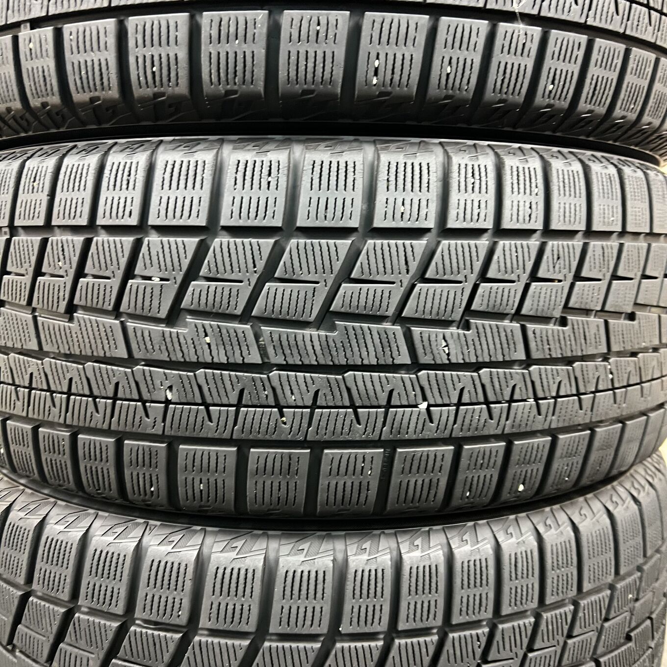 Yokohama 225/45 R18, фото 3