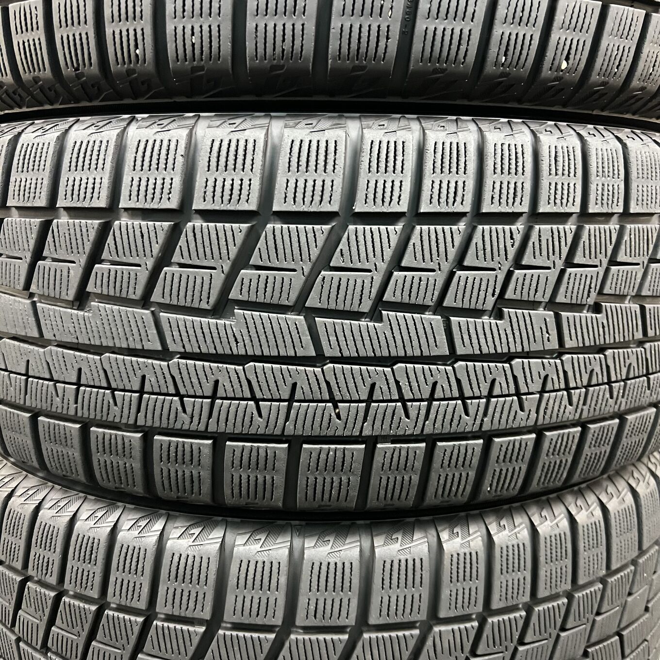 Yokohama 225/45 R18, фото 4