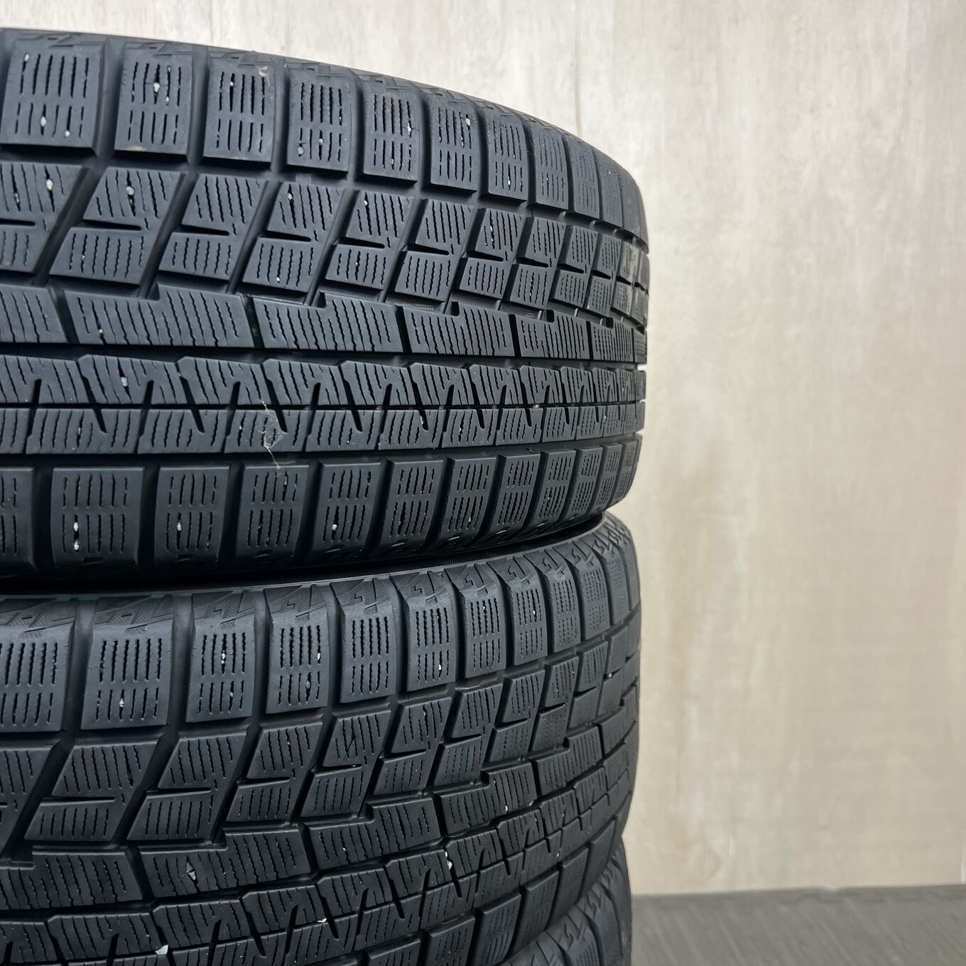 Yokohama 225/45 R18, фото 6
