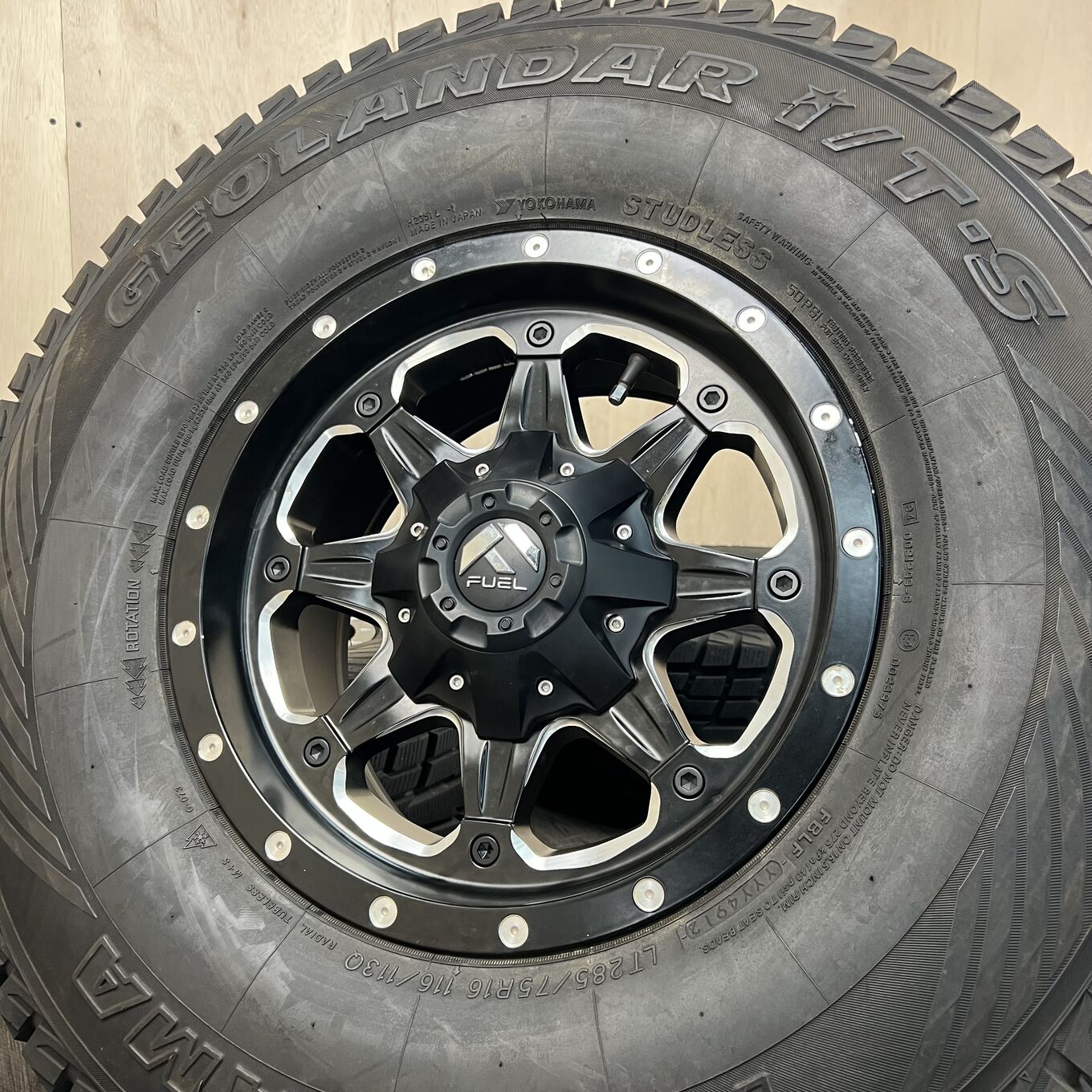 Б/У колесо в сборе 285/75 R16 Yokohama GEOLANDAR I/T-S, артикул 95S40426