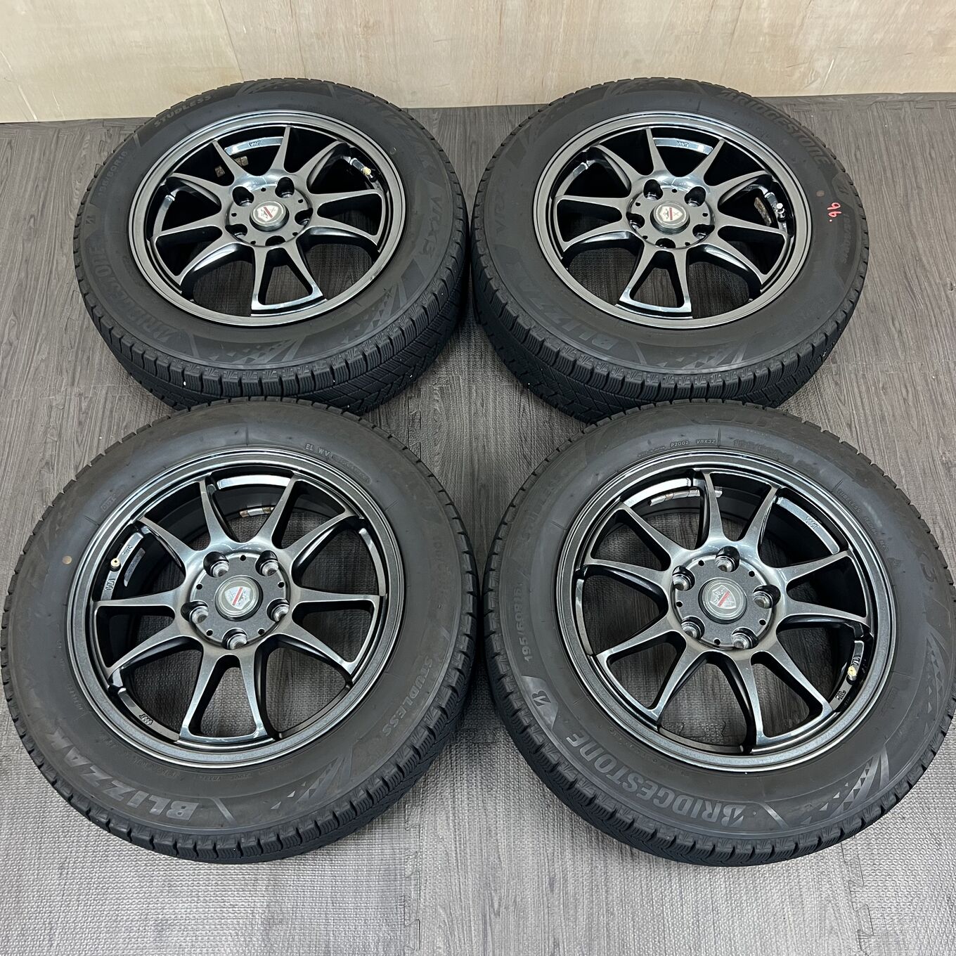R16 6.5J ET45 5x114.3 — 20 300 ¥/комплект