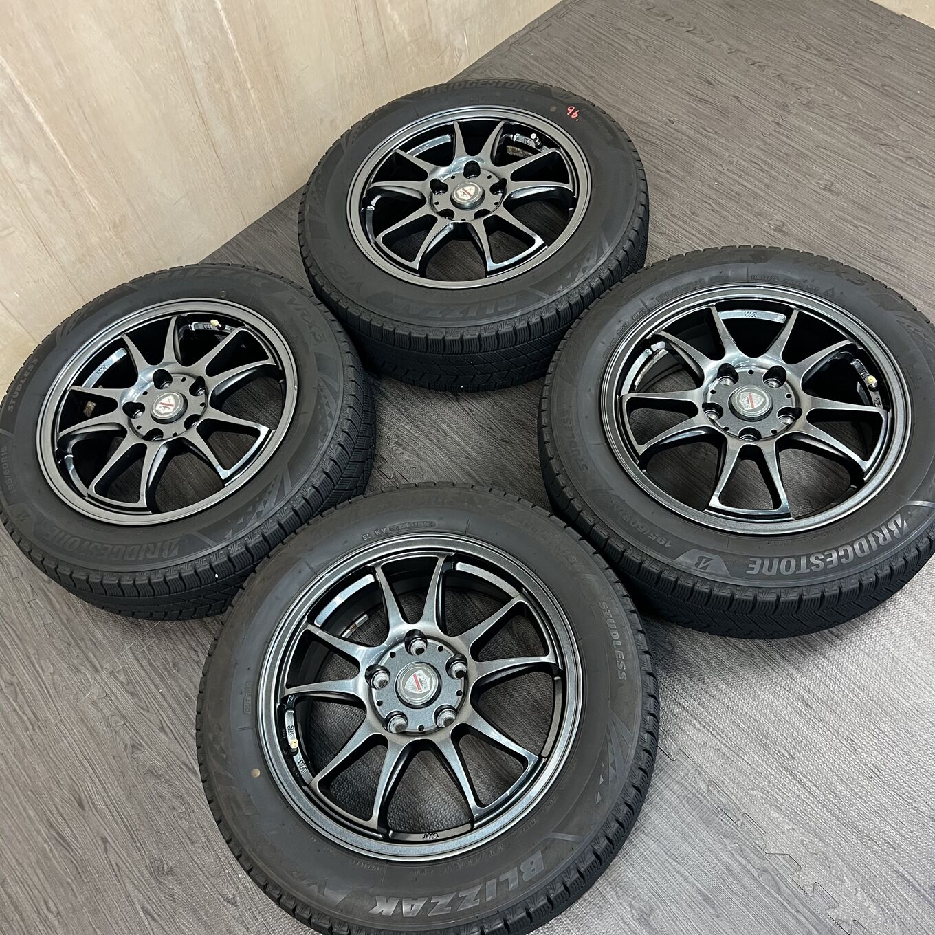 Б/У колесо в сборе 195/60 R16 Bridgestone BLIZZAK VRX3, артикул 96S40426